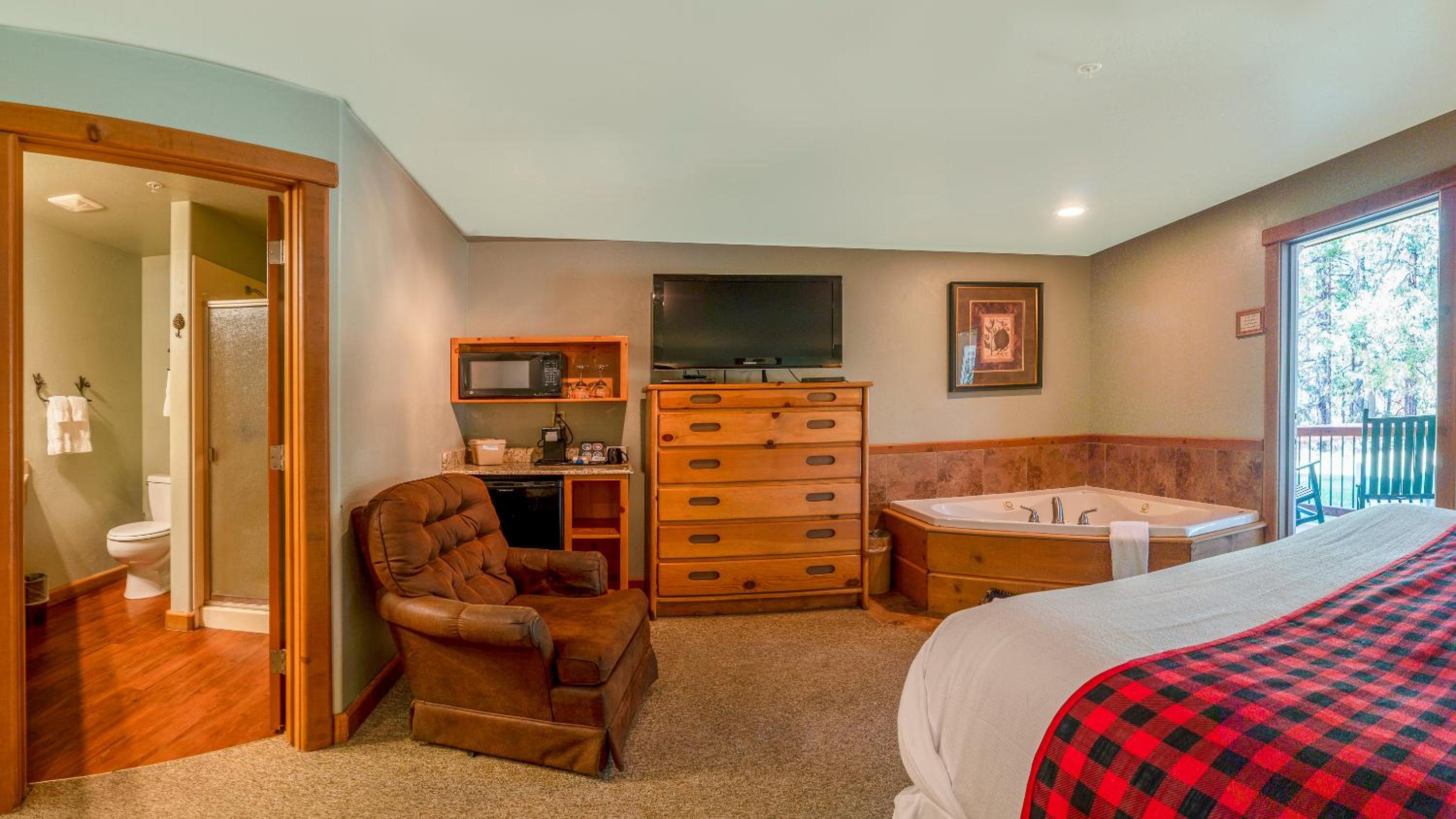 Ashland Vacations - Callahan's Mountain Lodge - Property Image 48