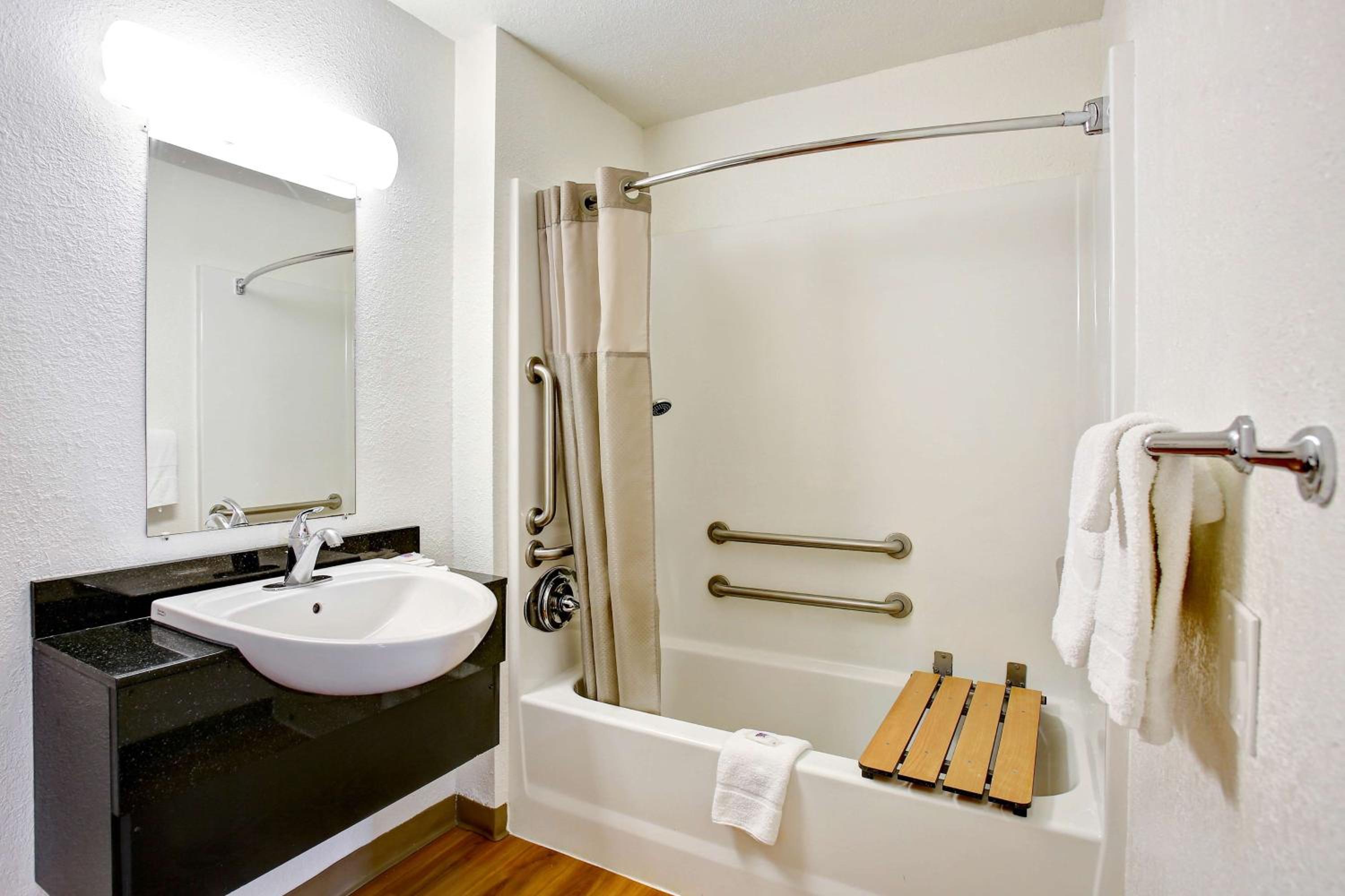 Motel 6-Fremont, CA - North - Property Image 1