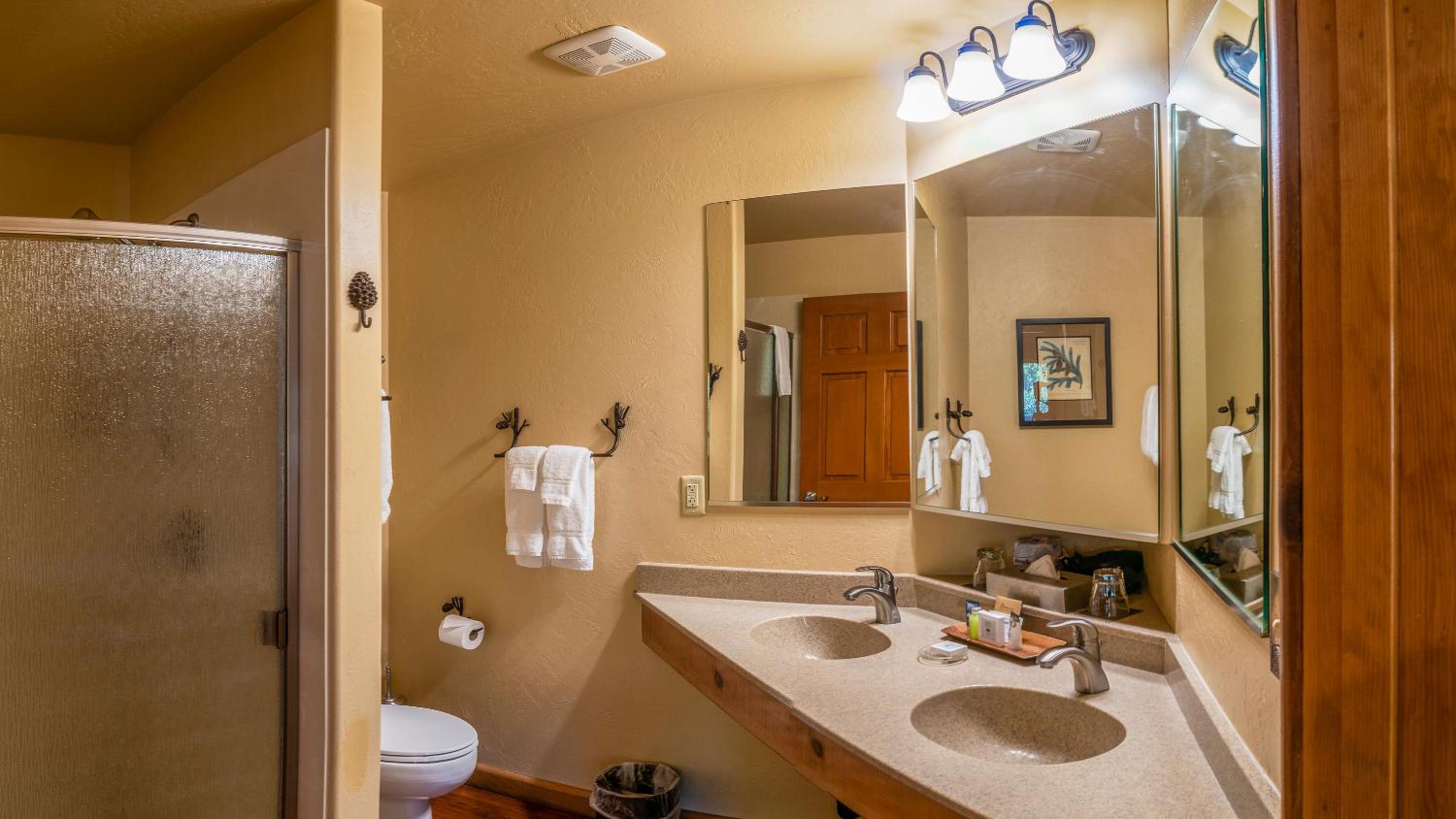 Ashland Vacations - Callahan's Mountain Lodge - Property Image 7