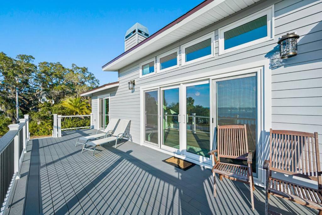 Breathtaking Waterfront Crystal Beach Getaway! view 5