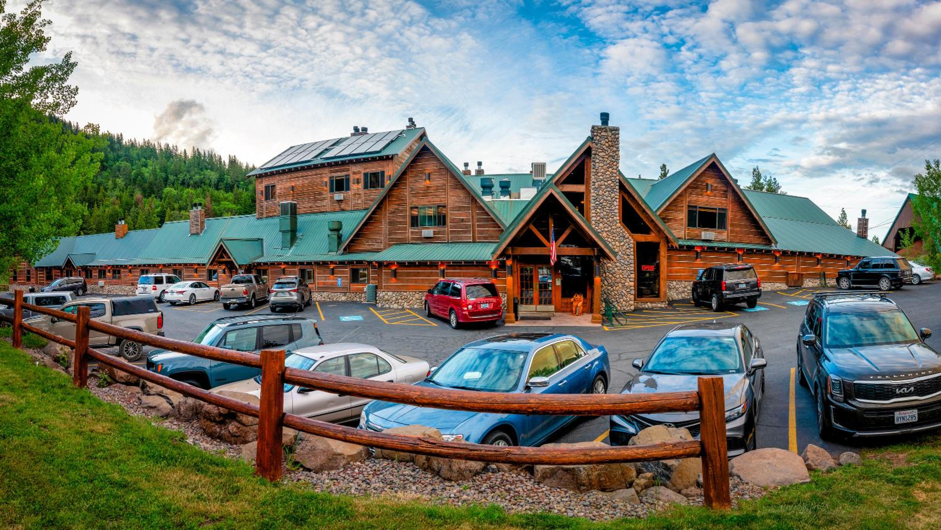 Ashland Vacations - Callahan's Mountain Lodge - Property Image 1