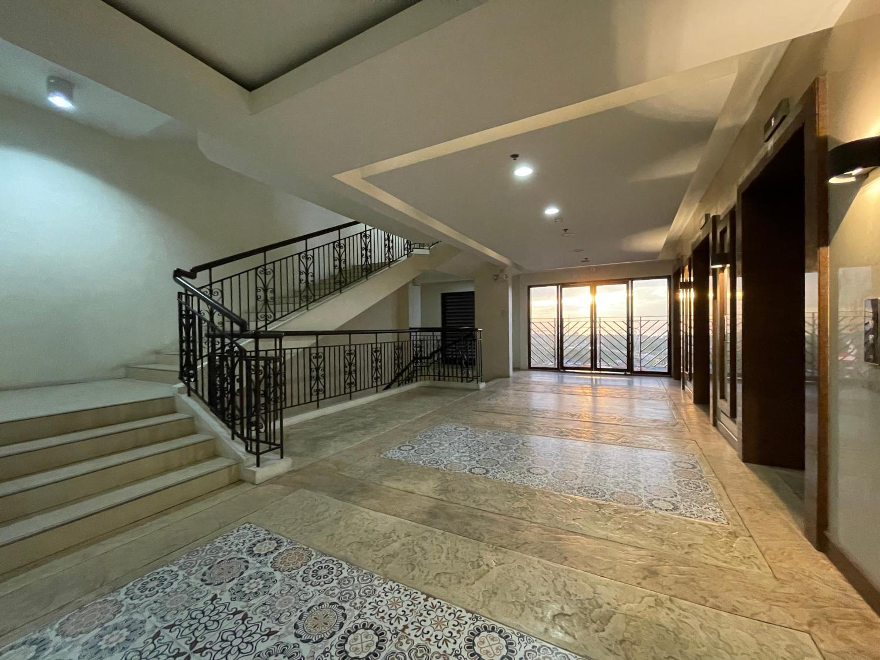 Althea's Cozy Home - Condo in Las Pinas view 3