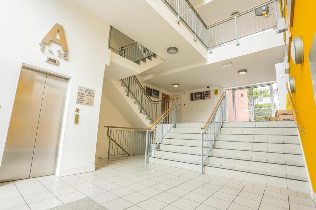 Diamond Apartment
