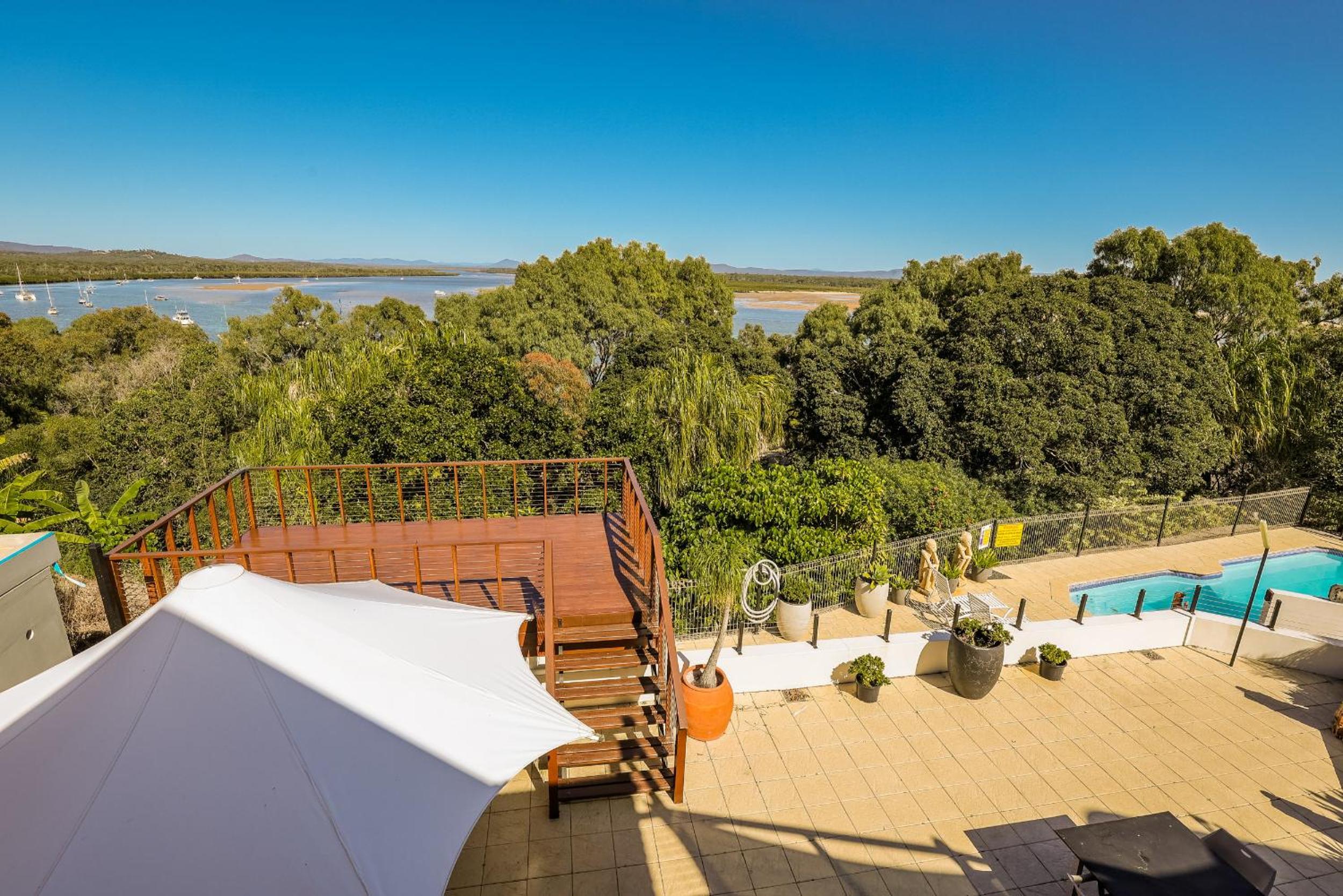 1770 Sovereign Lodge Retreat