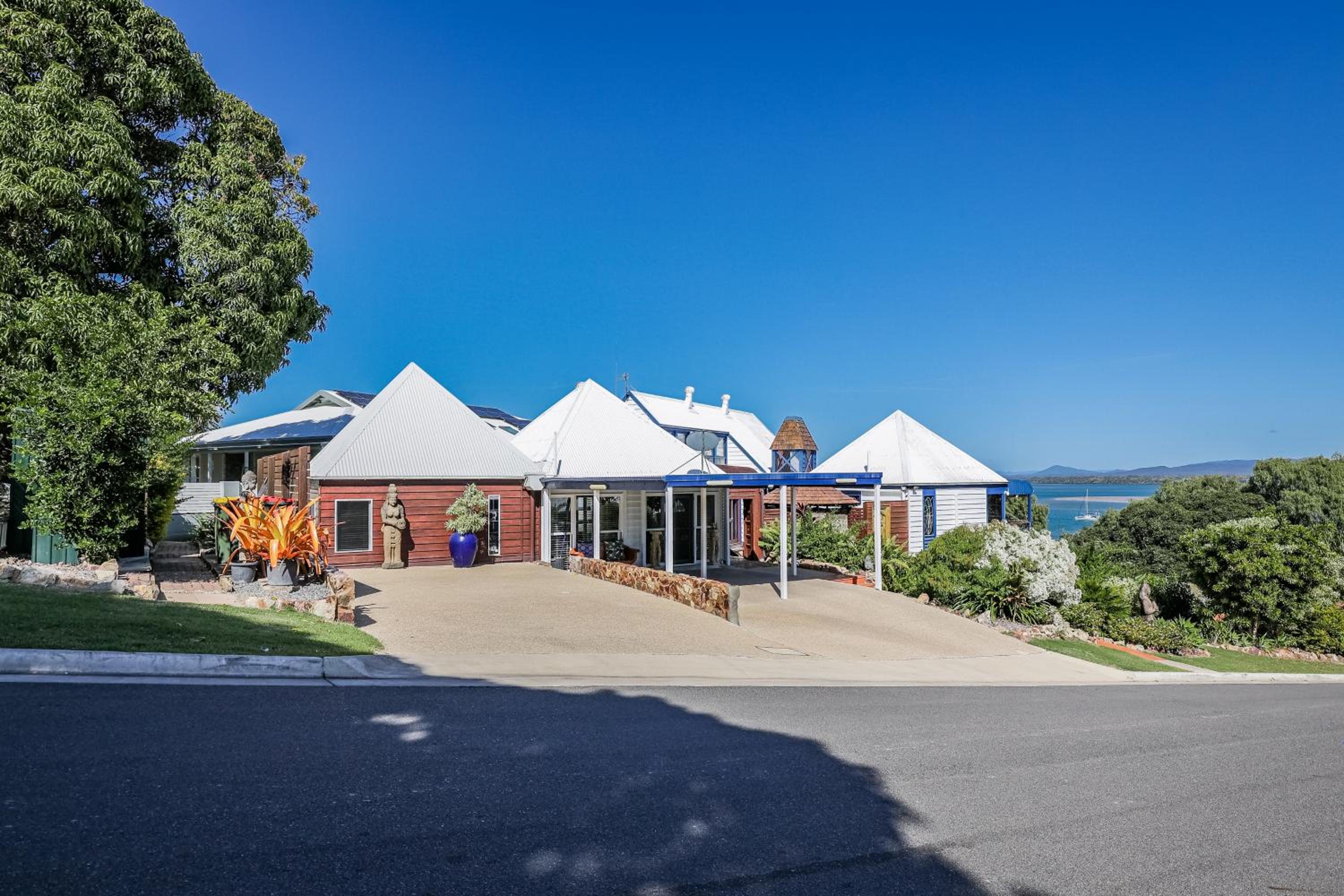 1770 Sovereign Lodge Retreat
