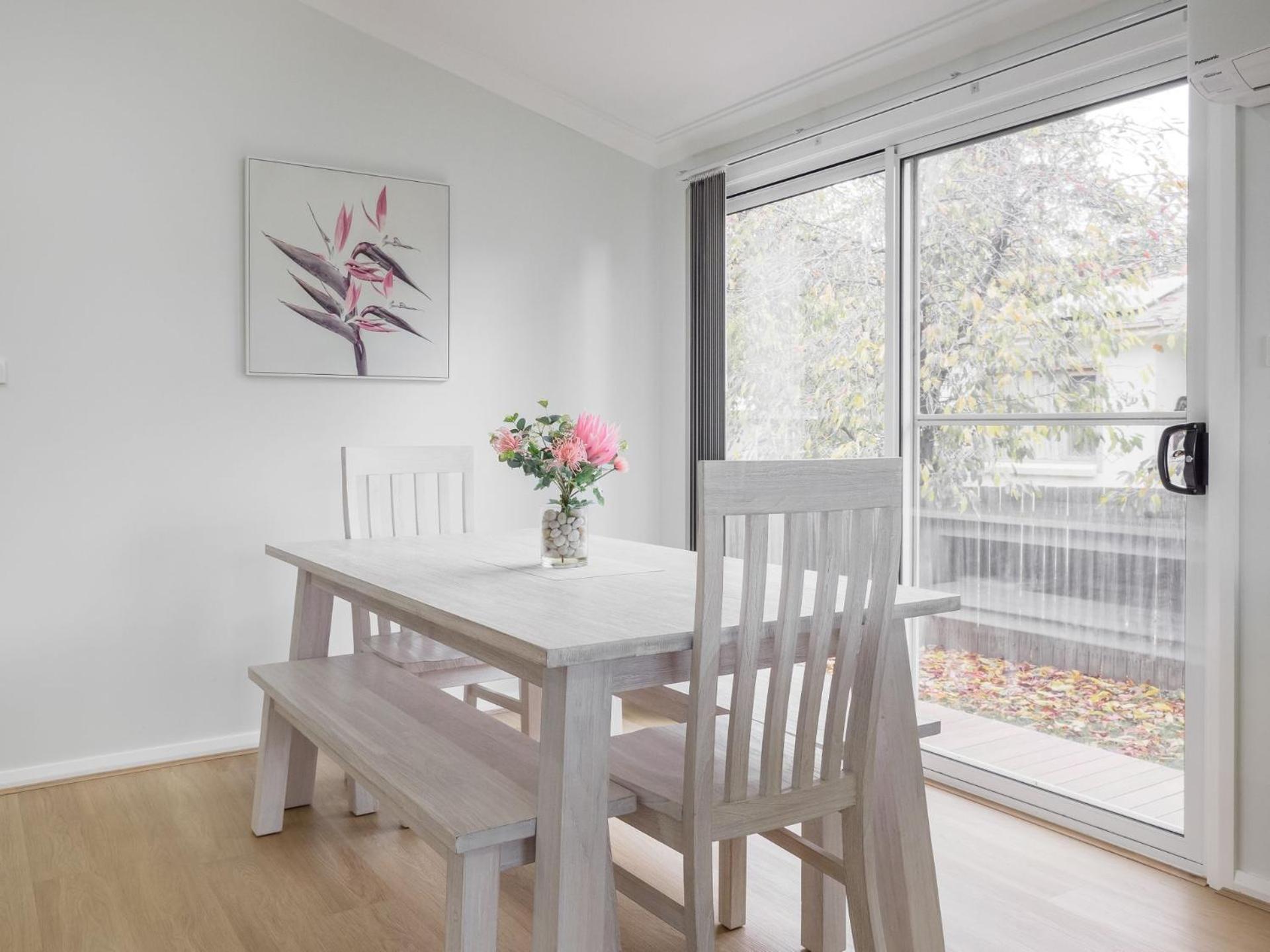 61 Myack Street - Modern 4BR Home in Berridale l WiFi l Aircon