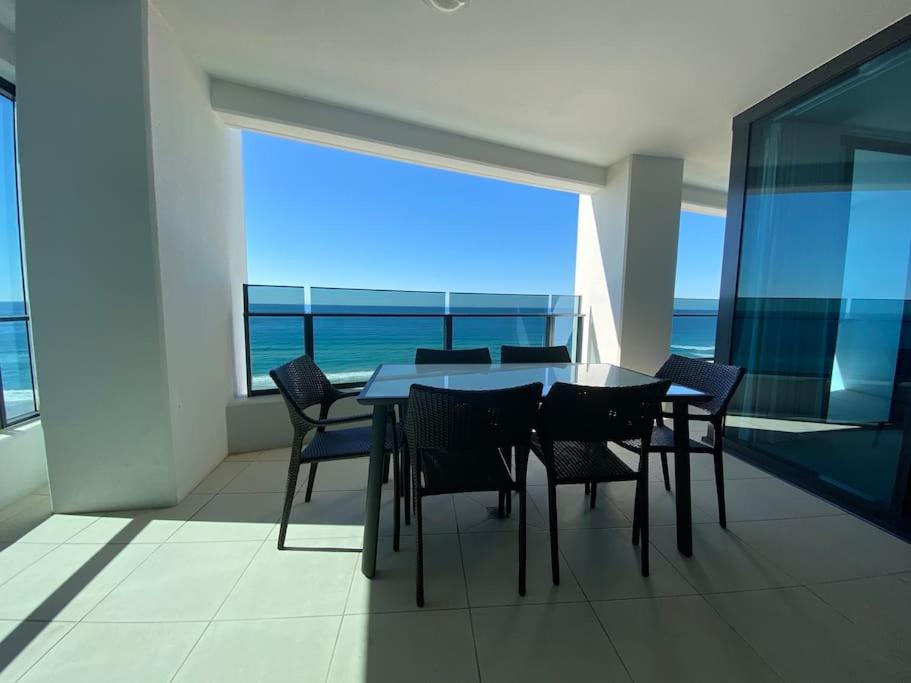 Beachfront Luxury in Soul Surfers Paradise 9th