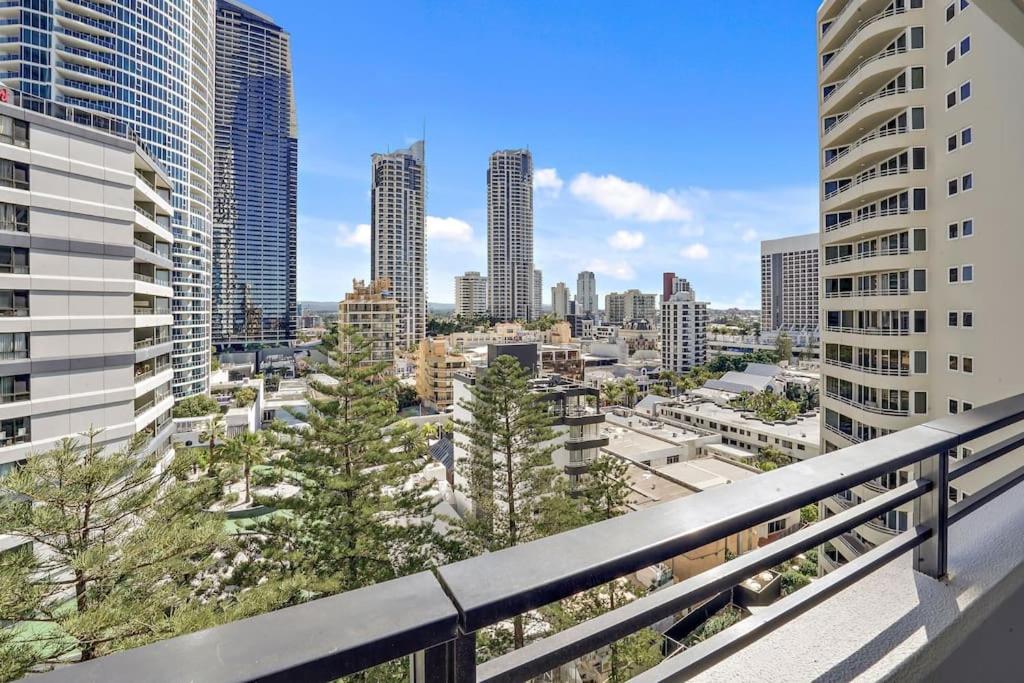 Beachfront Luxury in Soul Surfers Paradise 9th