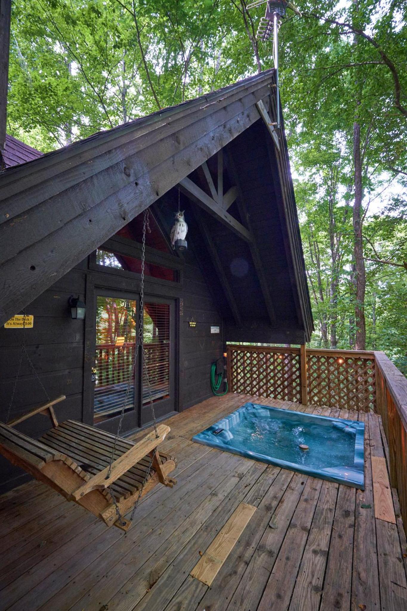 Hotel Wild Columbine - Gatlinburg Area Hottub Romantic Cabin