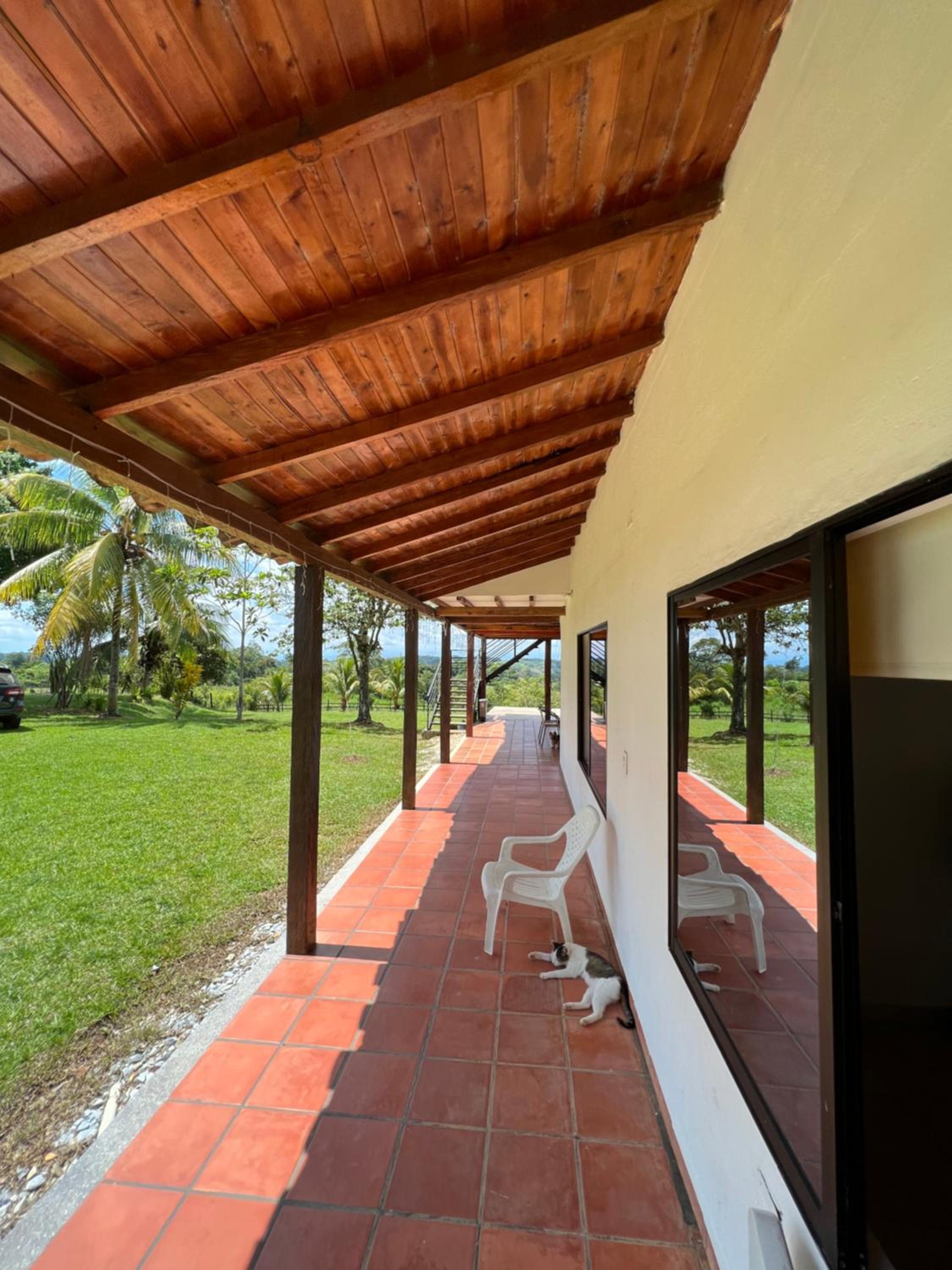 Finca en Doradal ( Hacienda Napoles y Rio Claro )