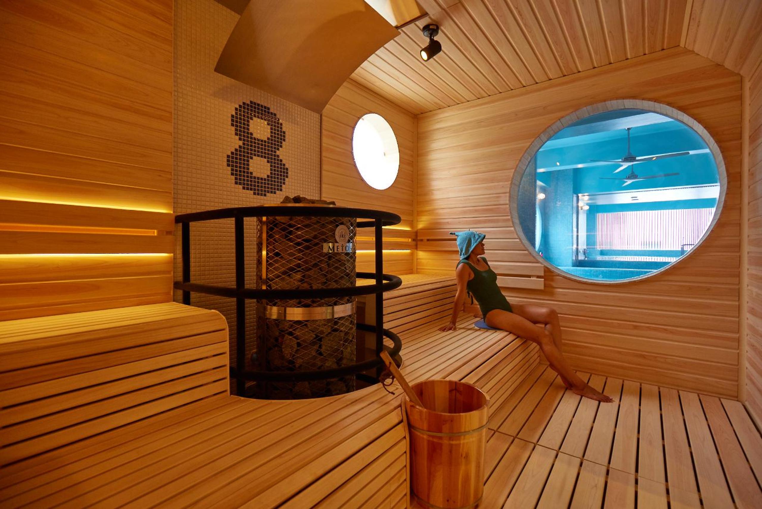 8 Hotel Shonan Fujisawa