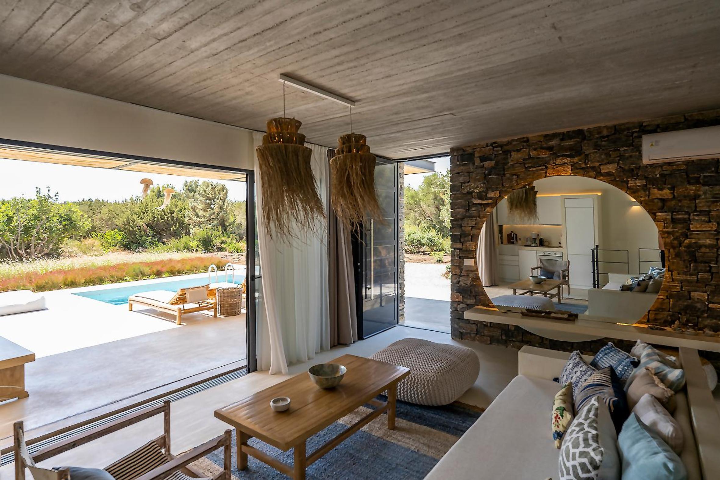 Akra Grammeno Beachfront Villas