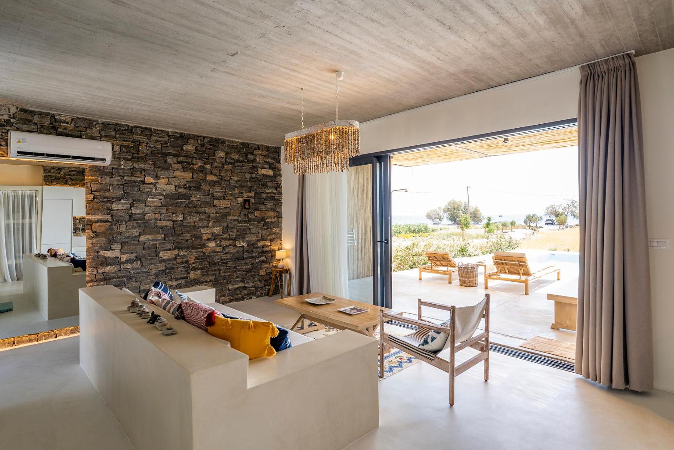 Akra Grammeno Beachfront Villas