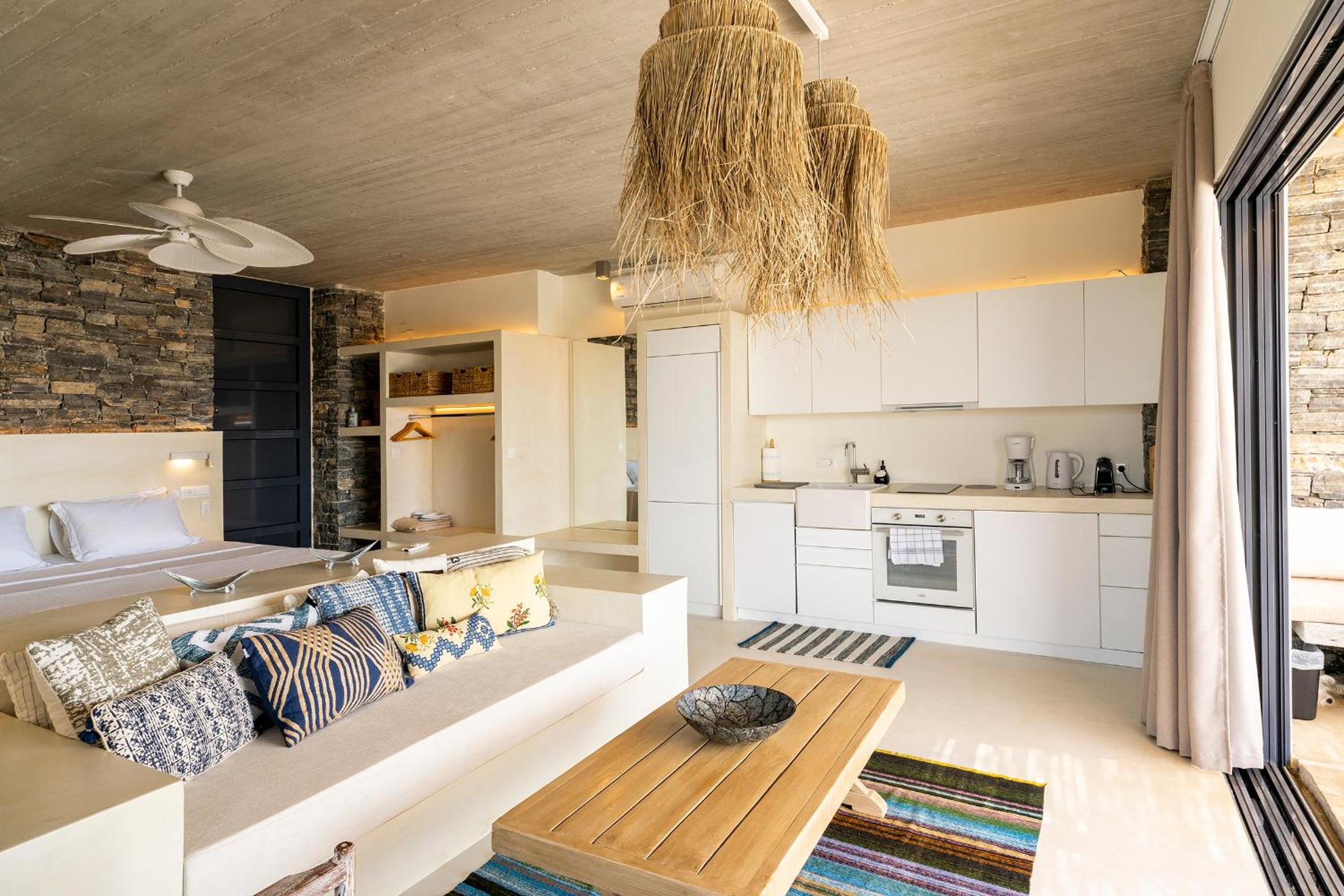 Akra Grammeno Beachfront Villas