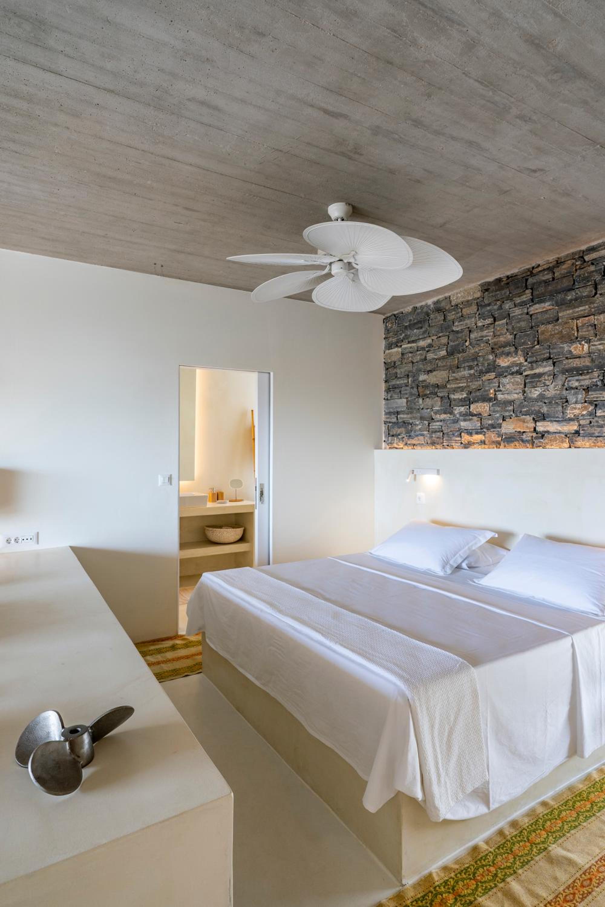 Akra Grammeno Beachfront Villas