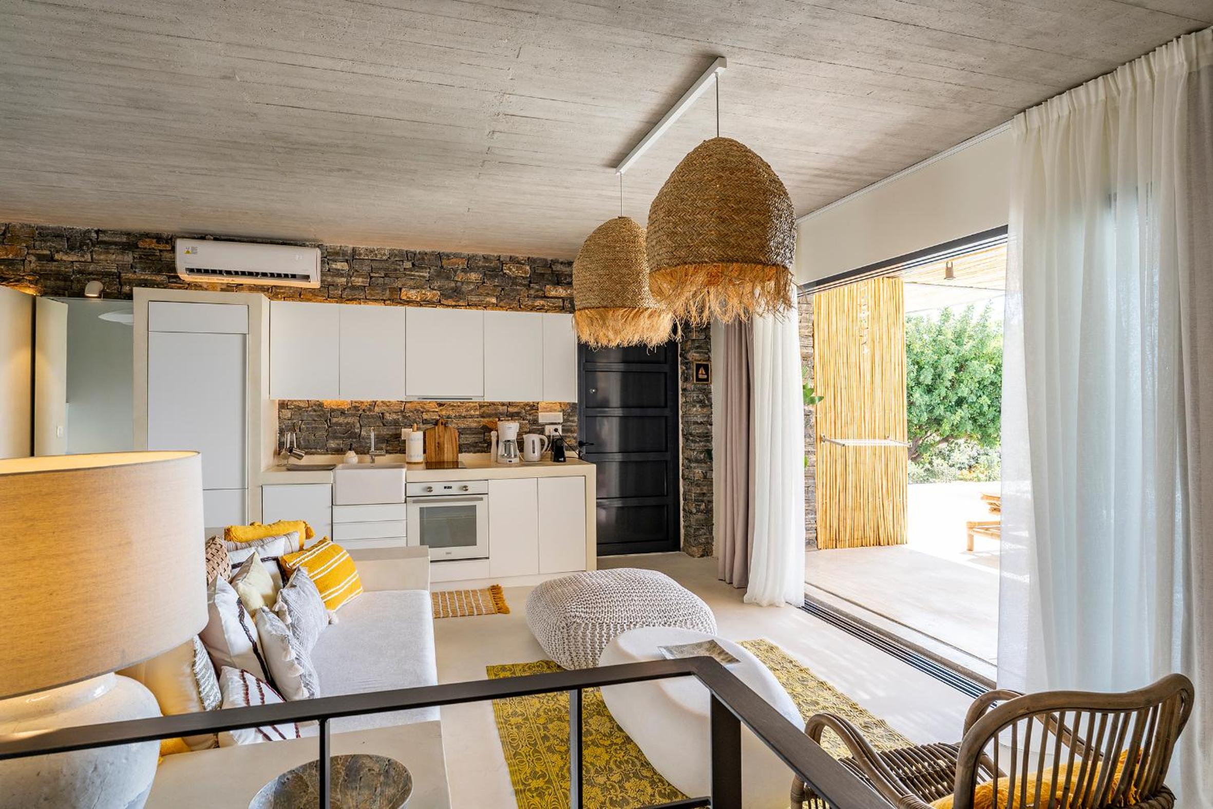 Akra Grammeno Beachfront Villas