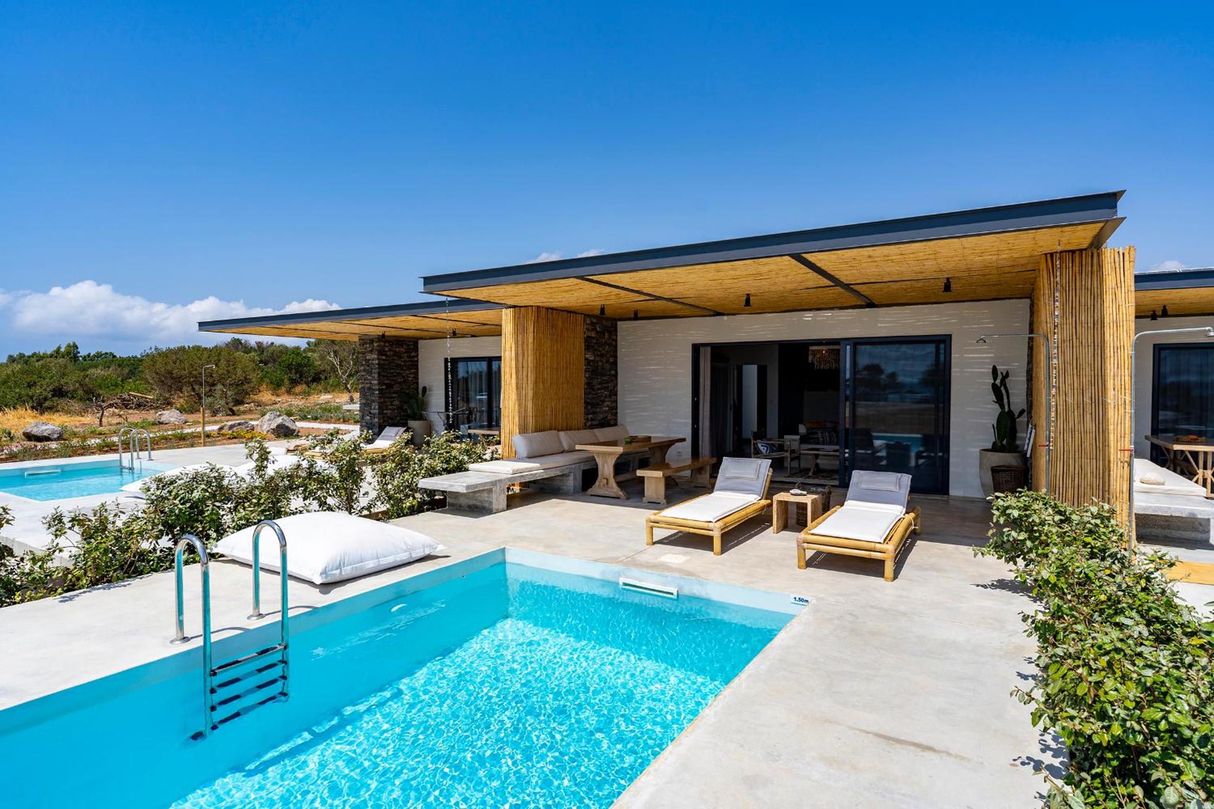 Akra Grammeno Beachfront Villas