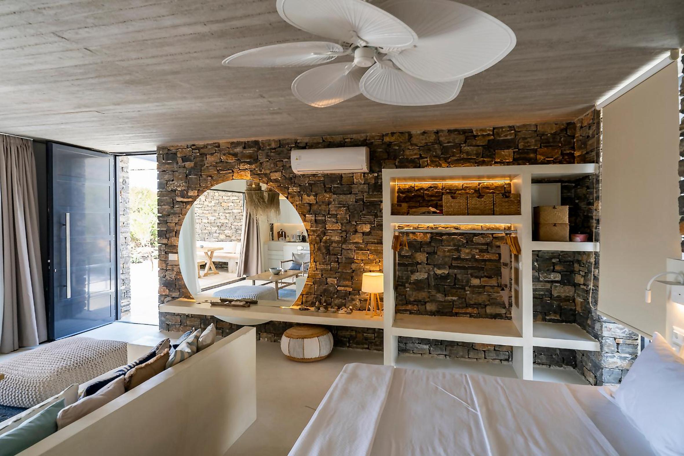 Akra Grammeno Beachfront Villas