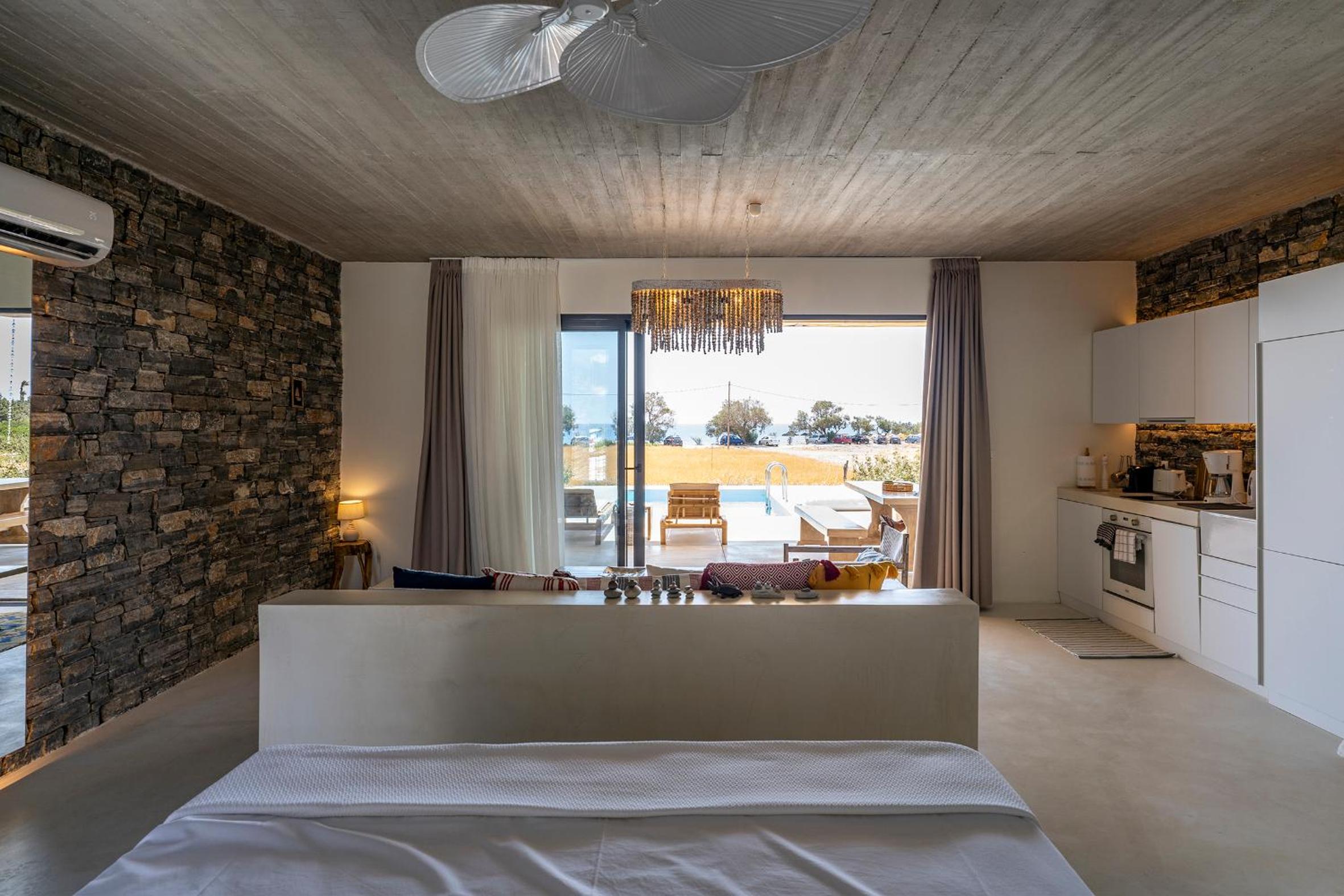 Akra Grammeno Beachfront Villas