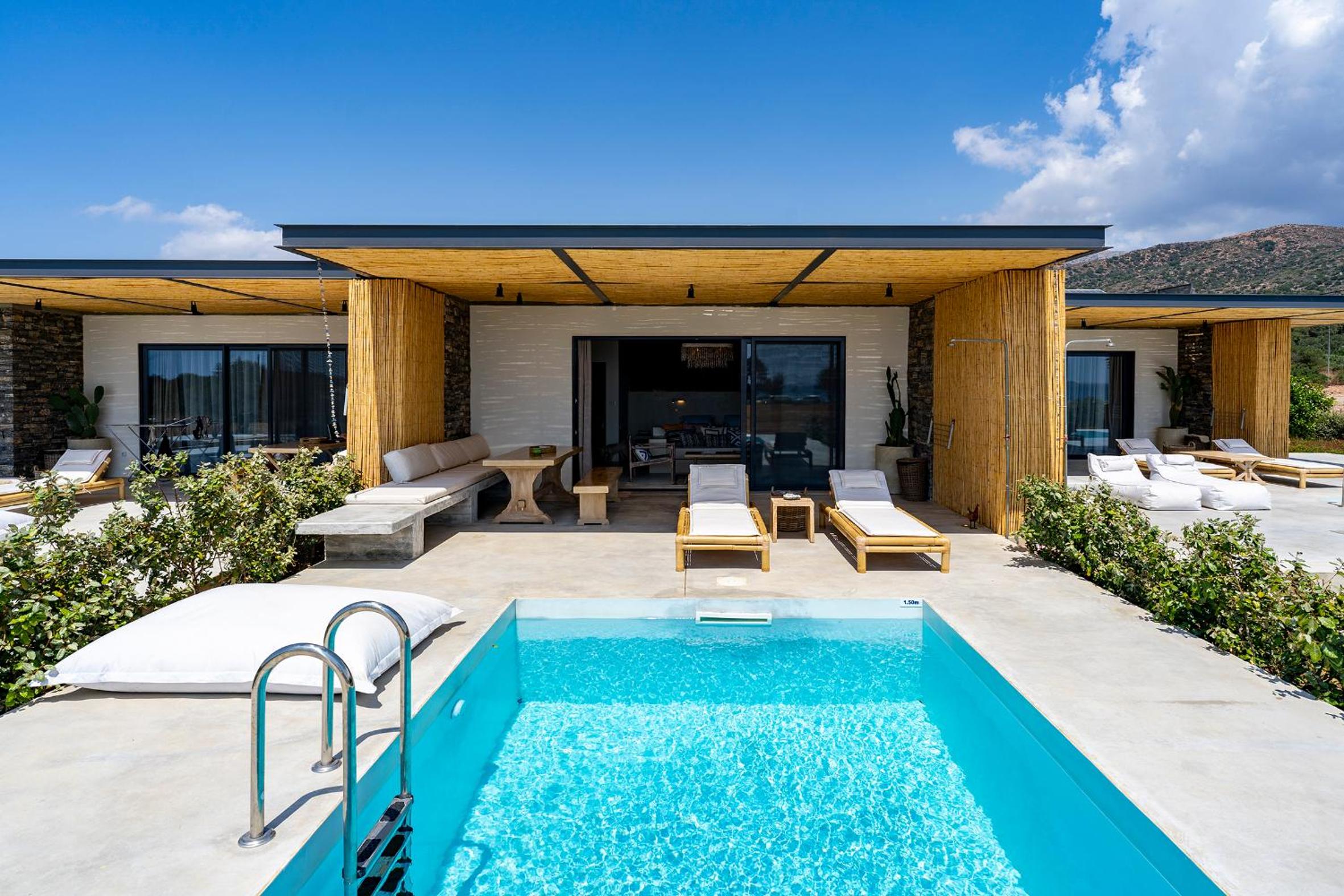 Akra Grammeno Beachfront Villas