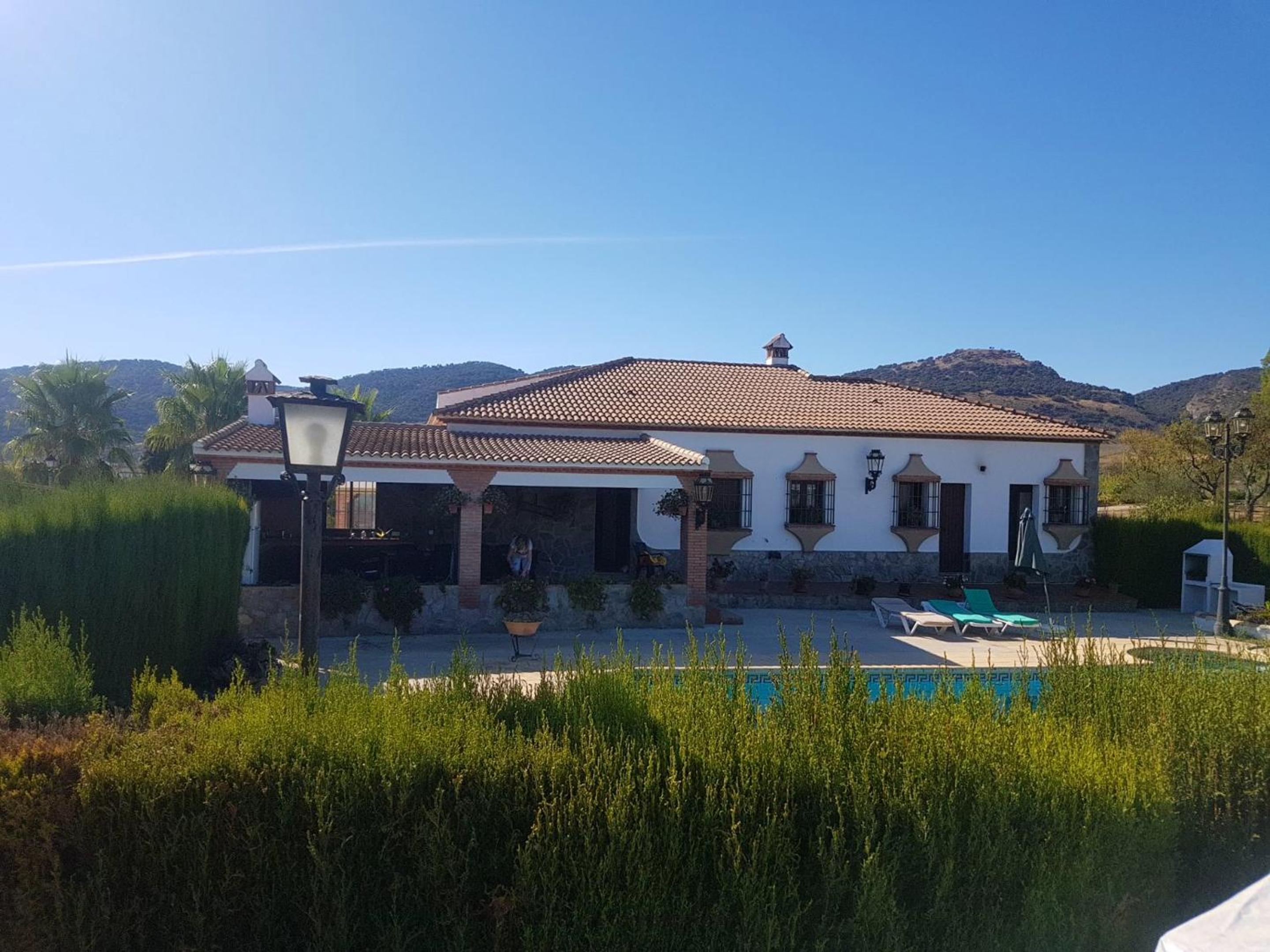 Charming house in Arriate with private pool.