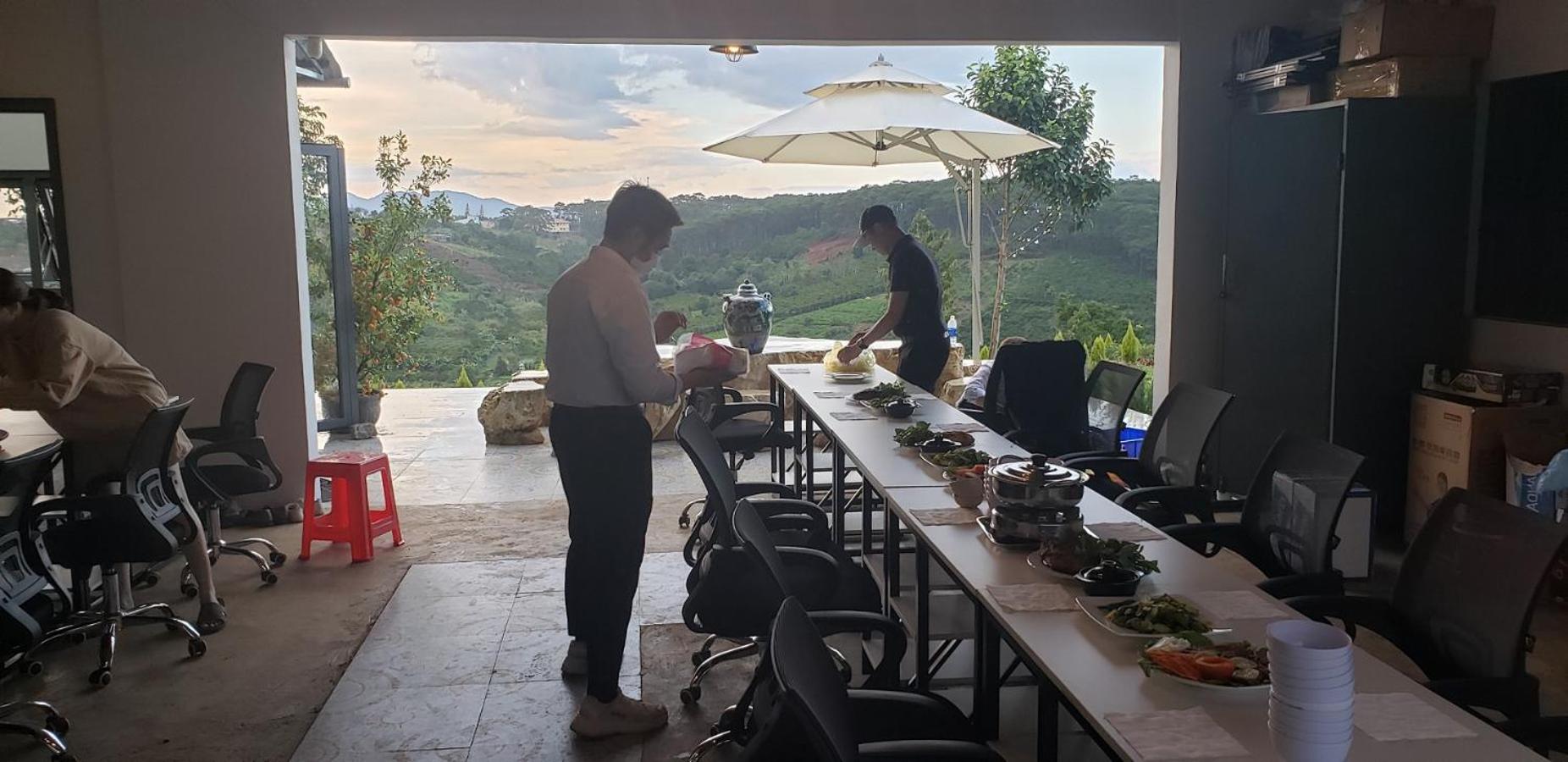 dining