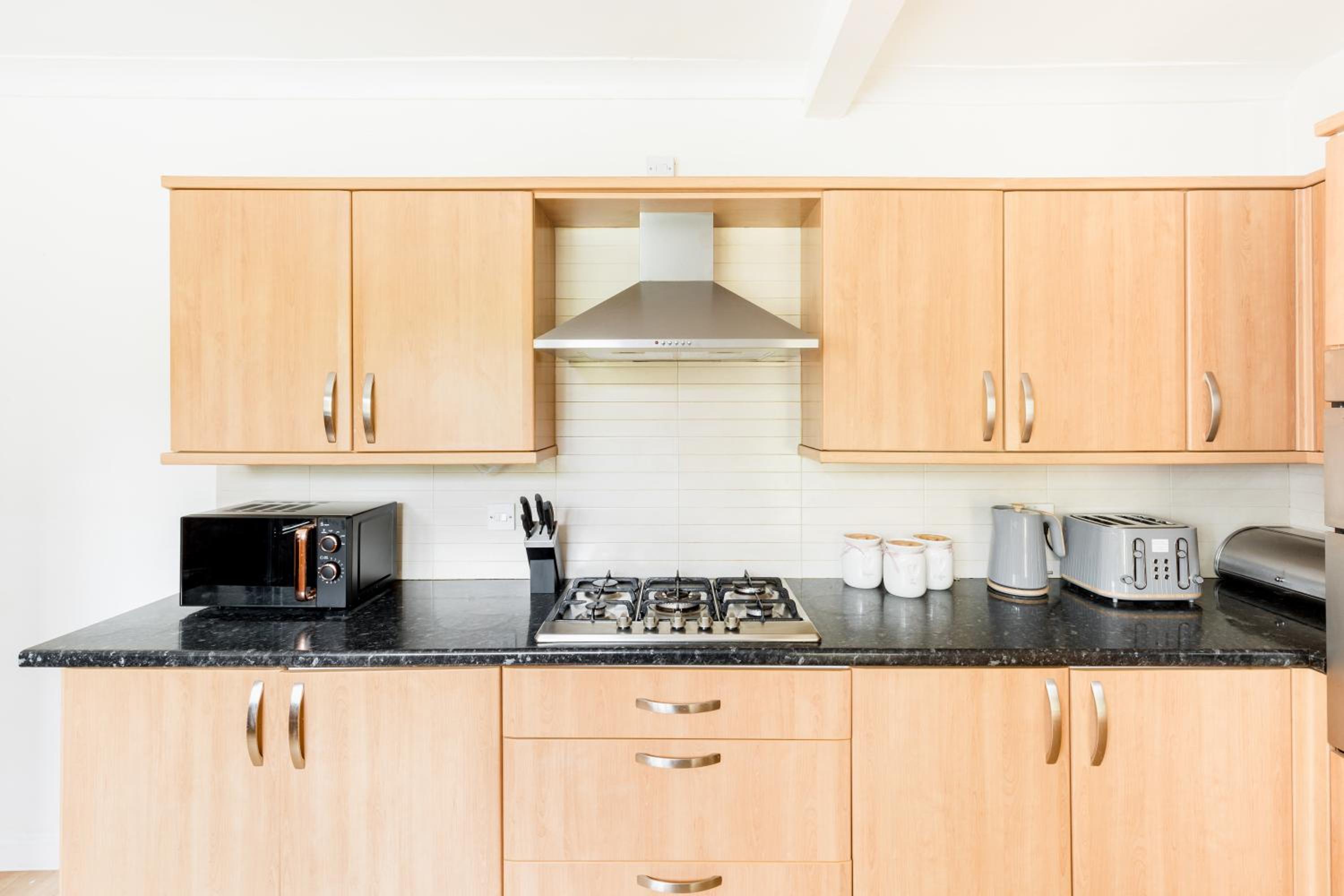Beautiful 6 bedroom house for 17 guests next to Edgbaston Stadium view 4