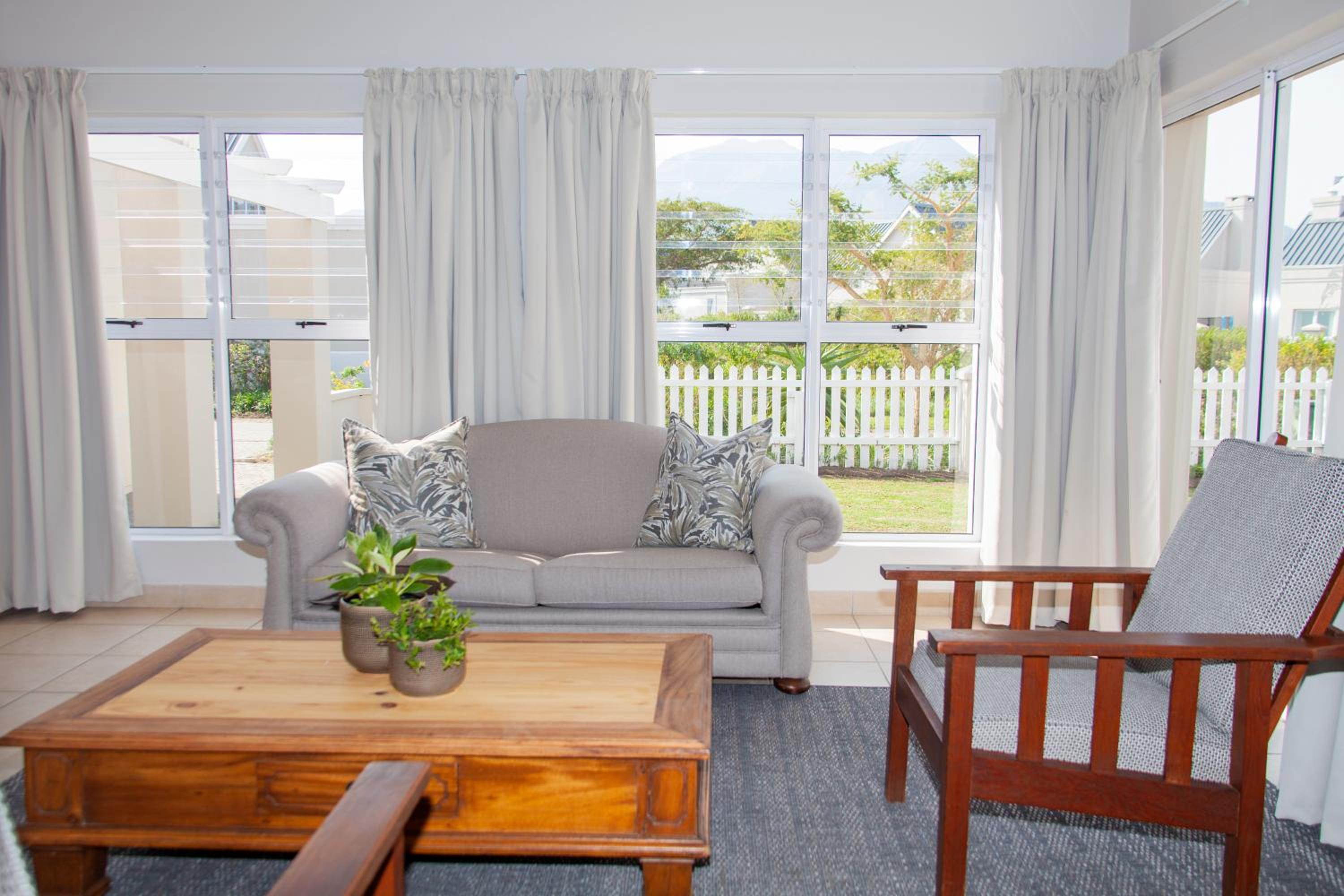 Kingswood Gardens No. 4 view 3
