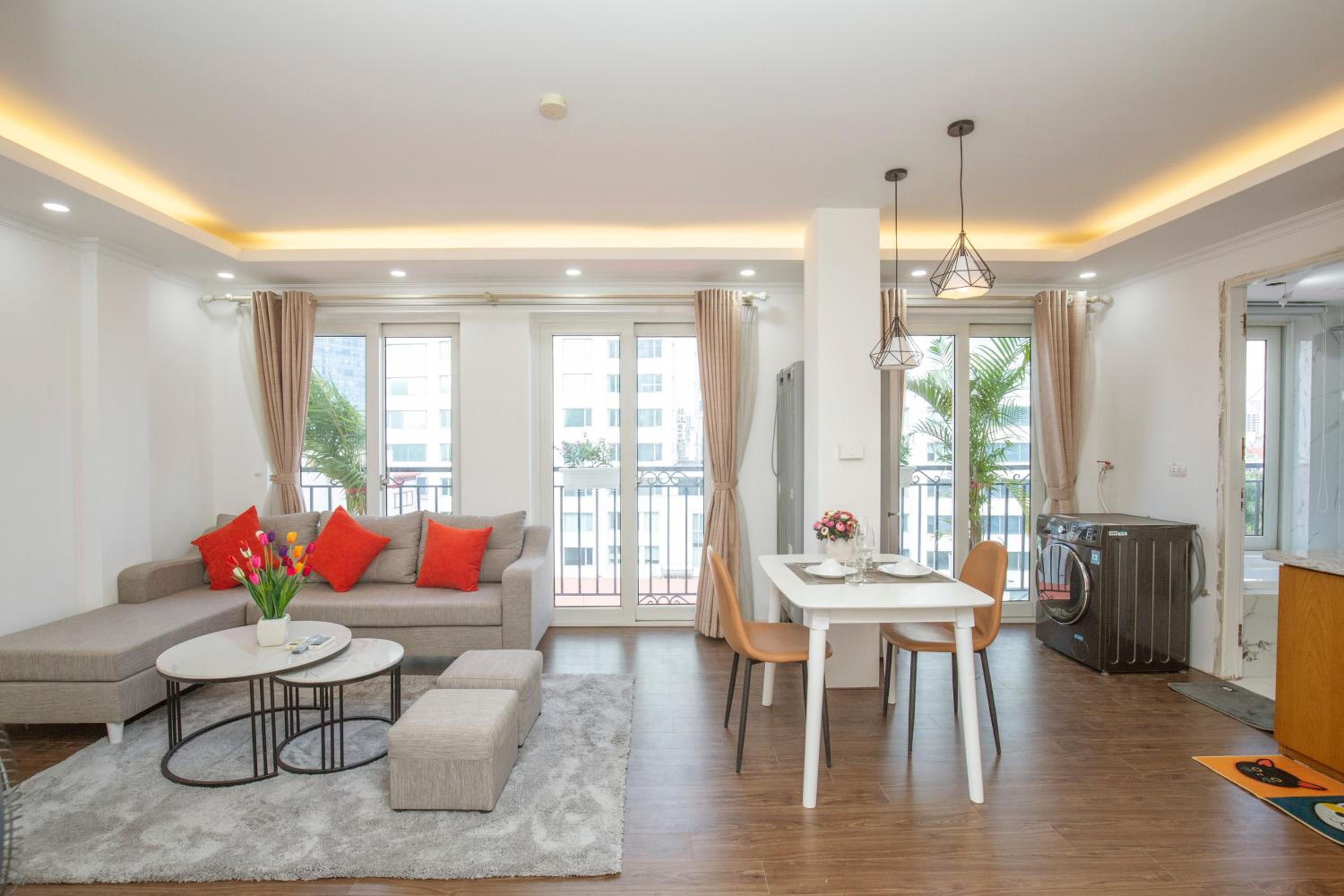 Sumitomo Tower-1 Bed Apartment & Hotel