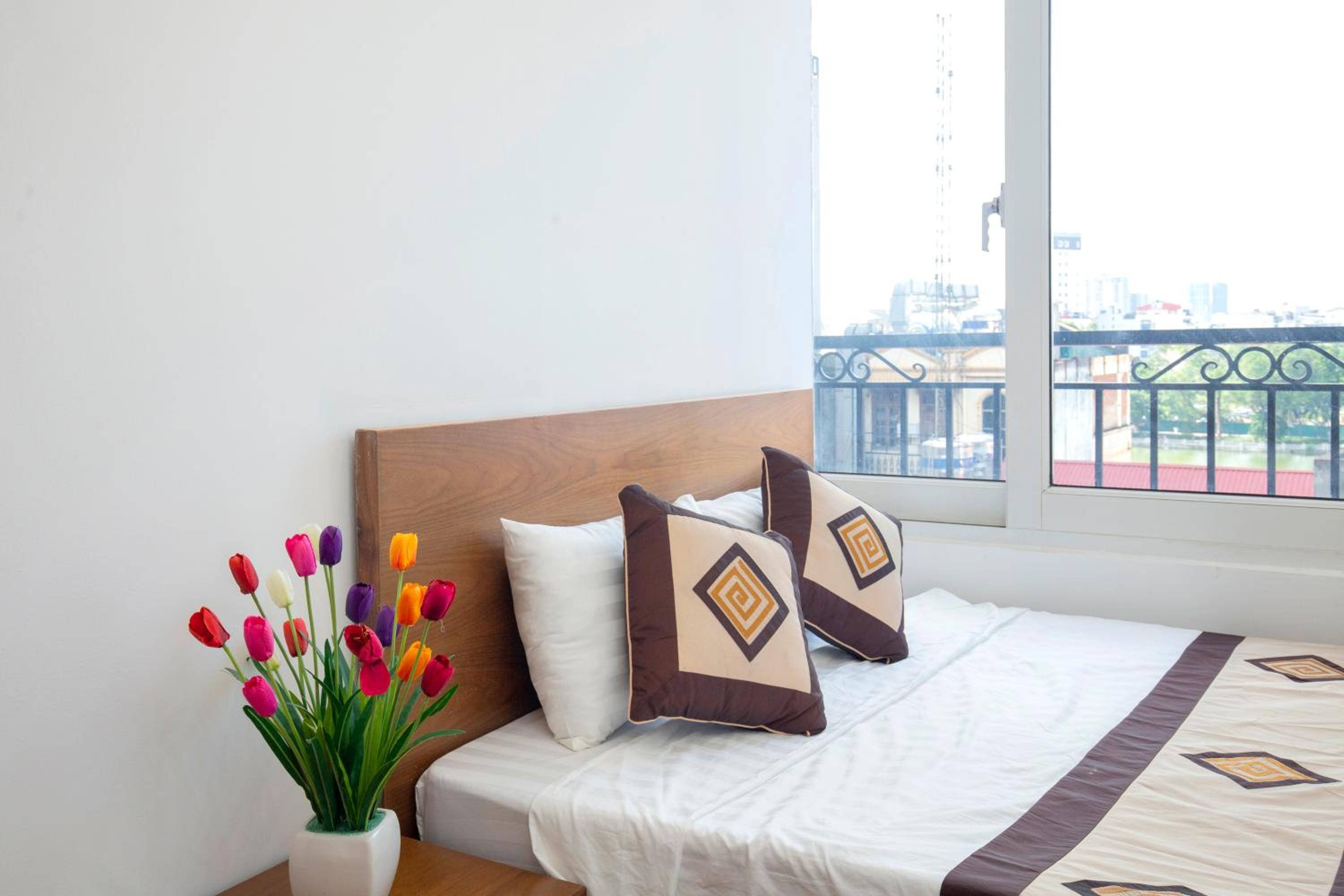 Sumitomo Tower-1 Bed Apartment & Hotel