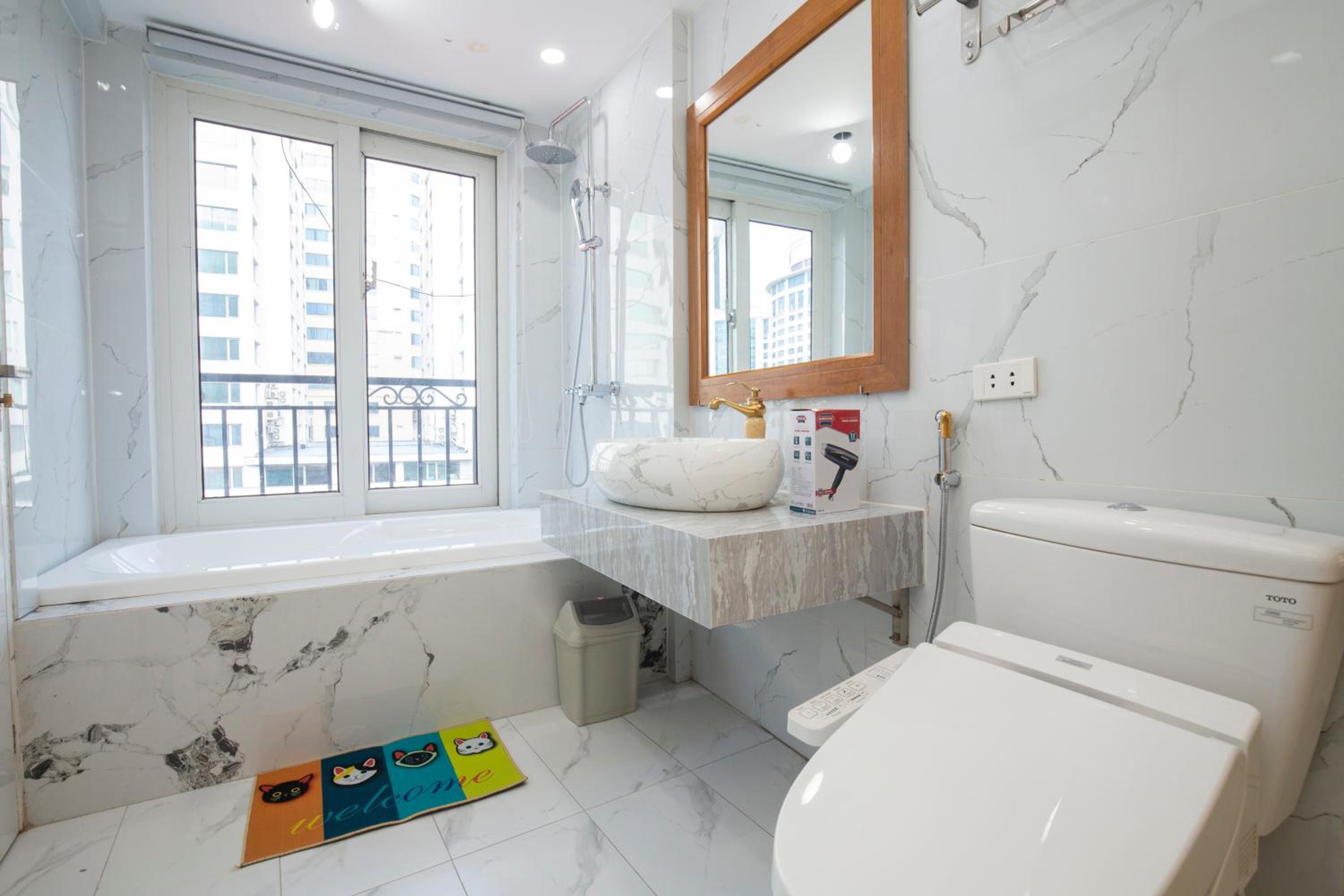 Sumitomo Tower-1 Bed Apartment & Hotel