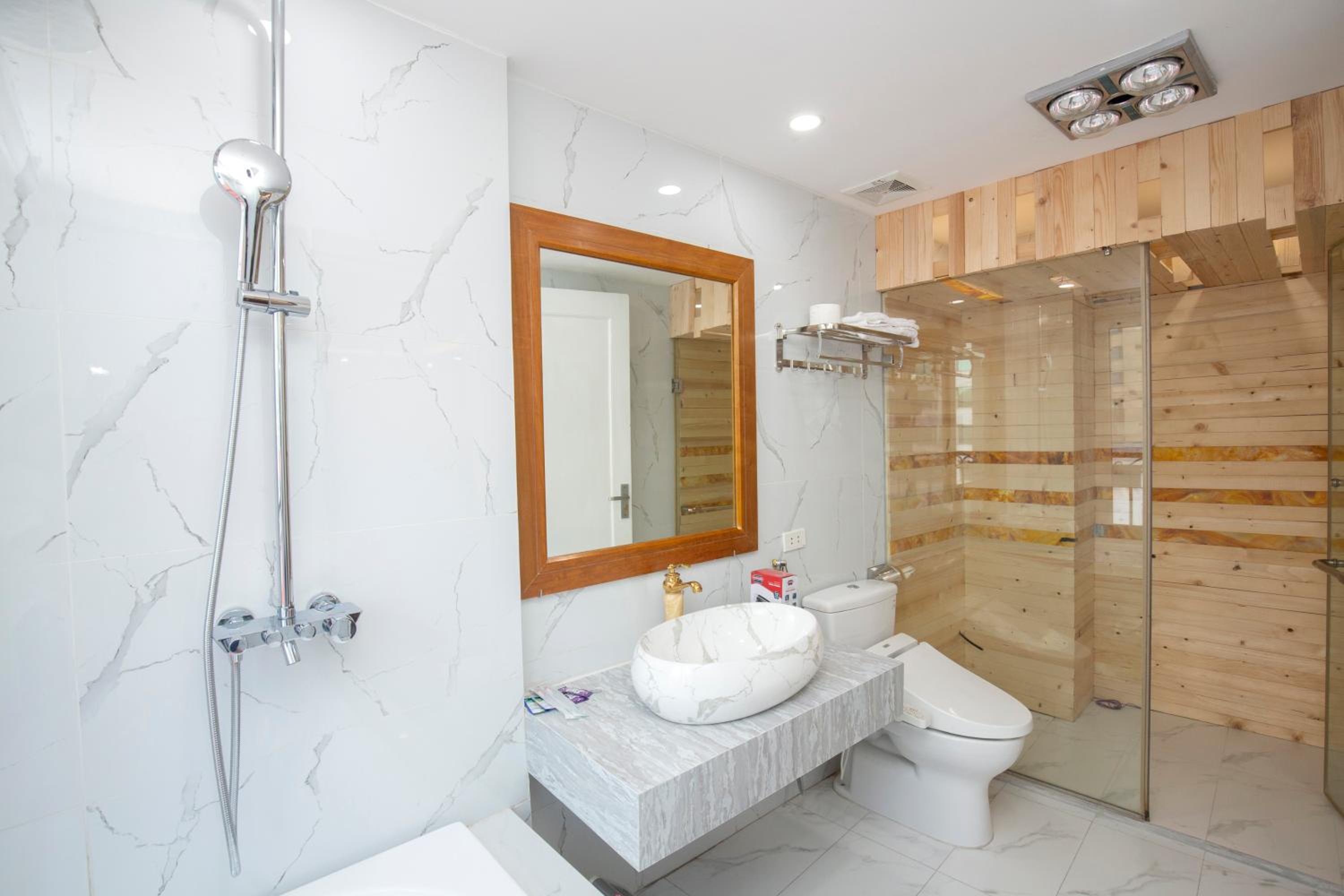 Sumitomo Tower-1 Bed Apartment & Hotel
