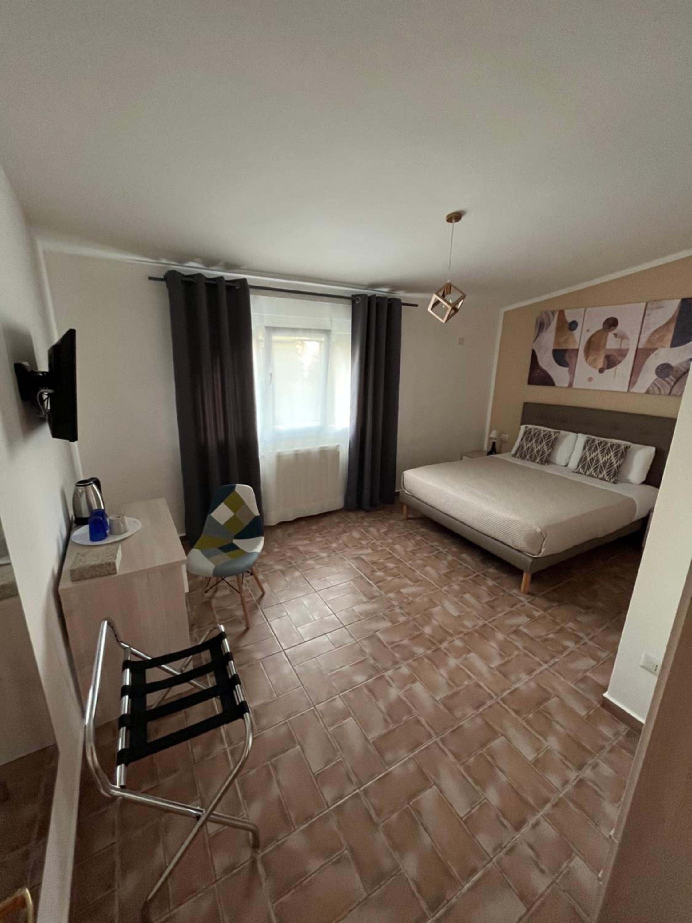 Photo 12