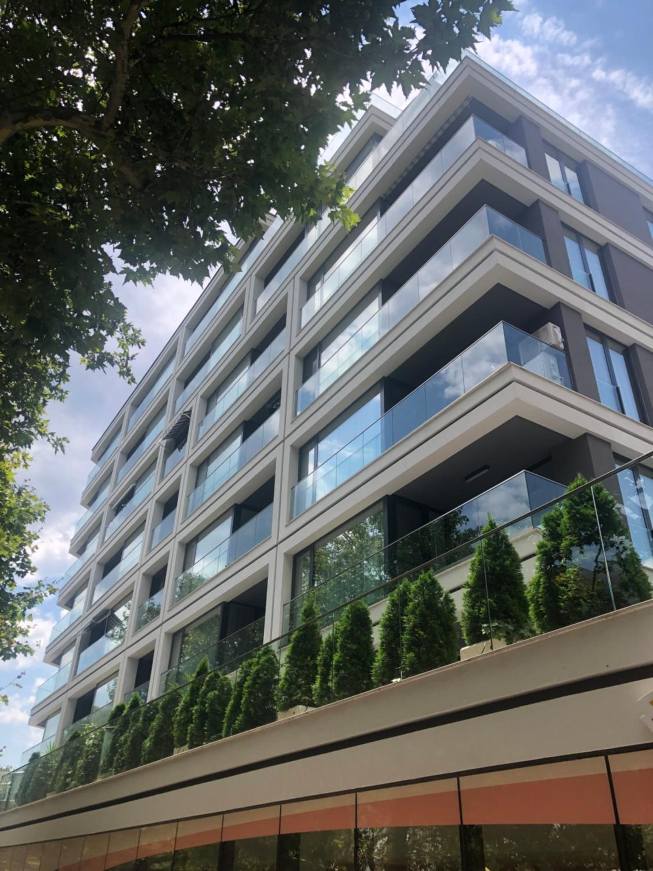 Sea Garden Apartment