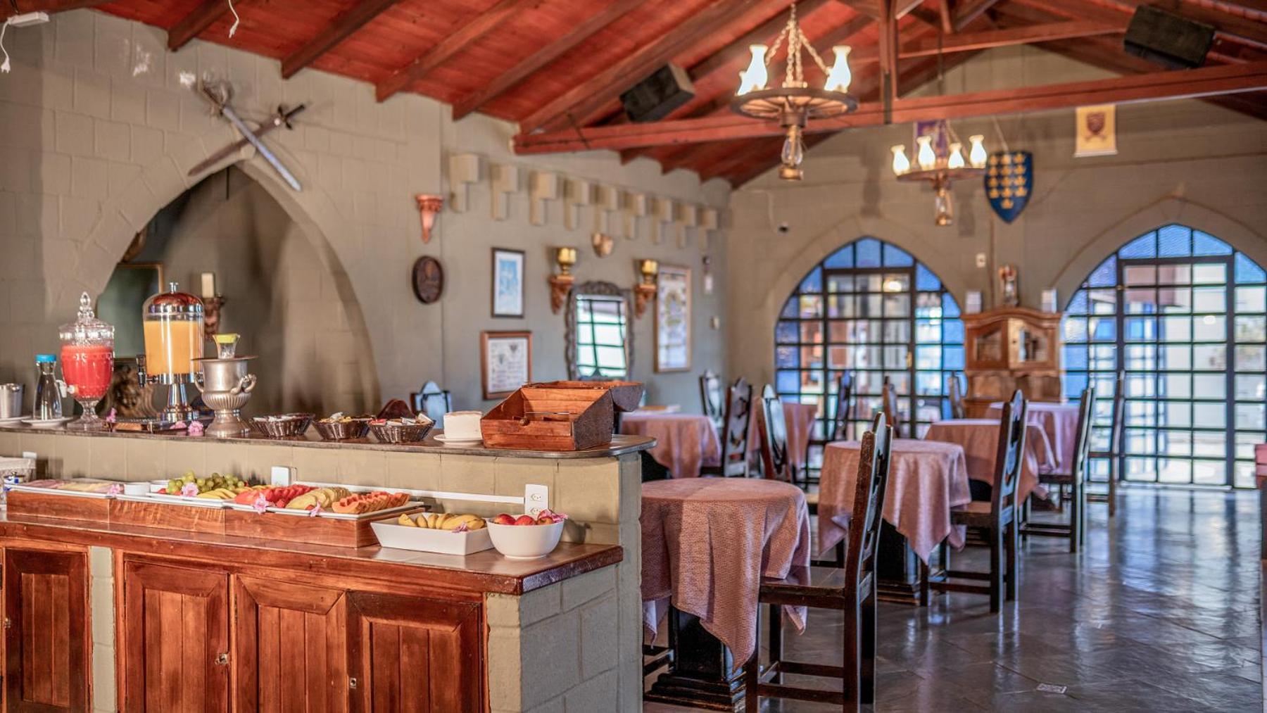 Pousada Camelot Inn
