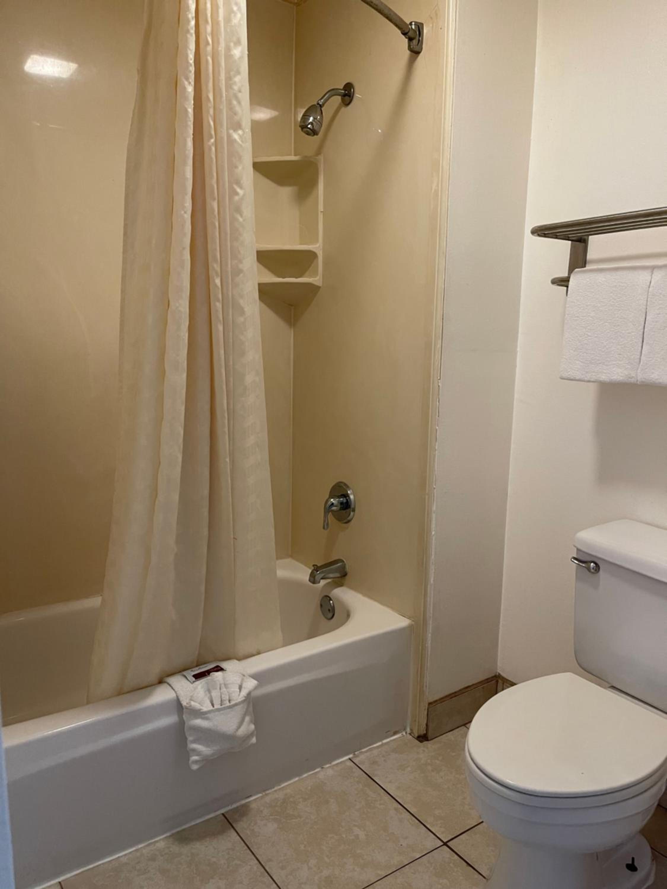 Longview Vacations - Majestic Inn - Property Image 19