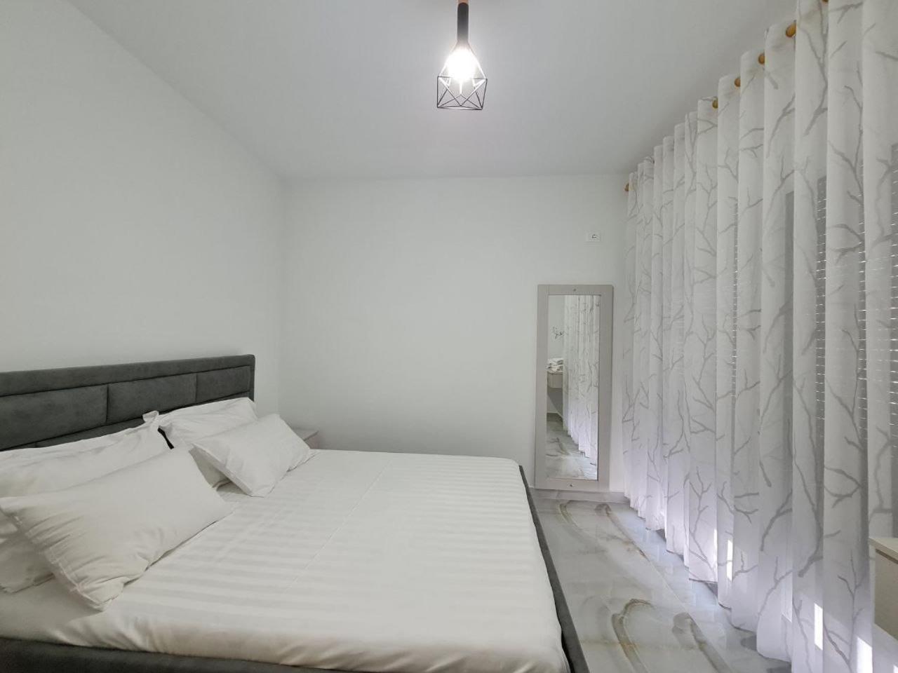 Alvi apartment