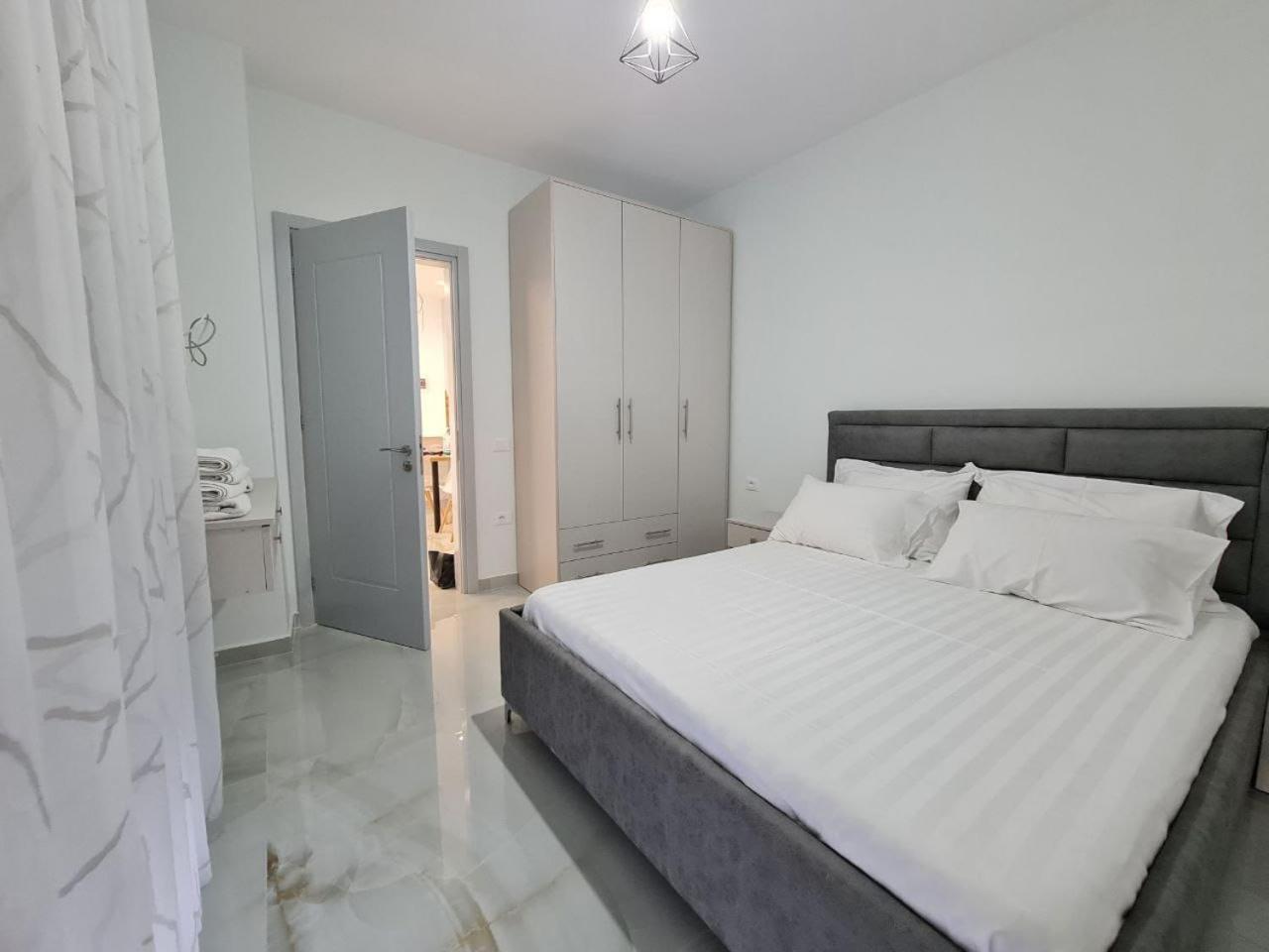Alvi apartment