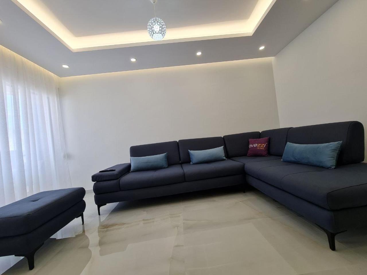 Alvi apartment
