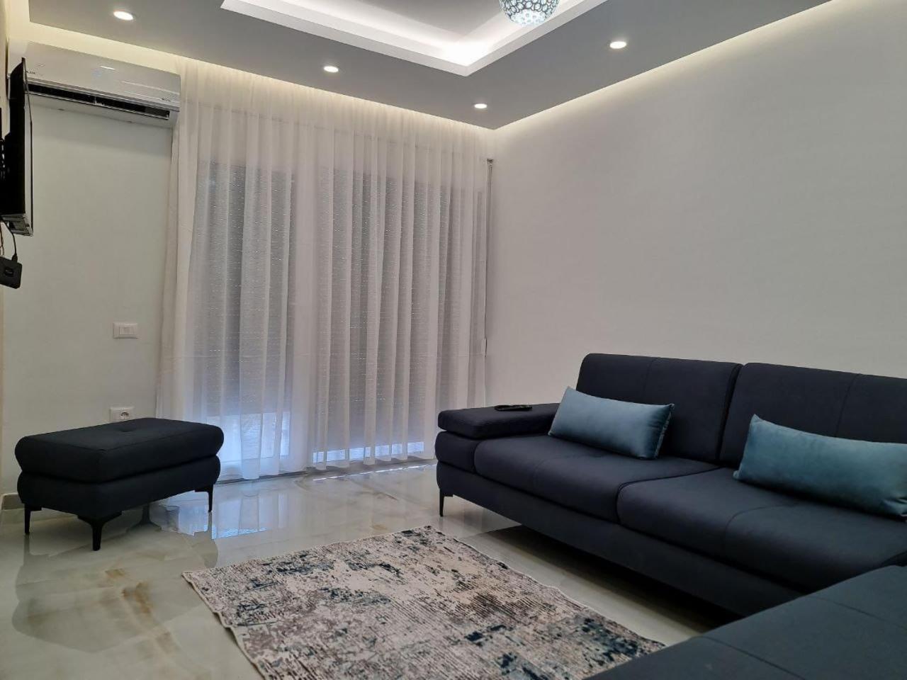 Alvi apartment