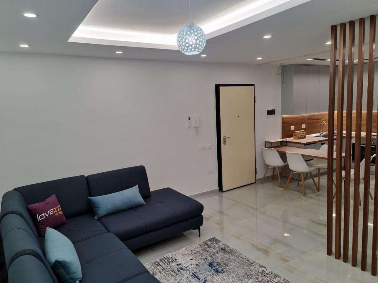 Alvi apartment