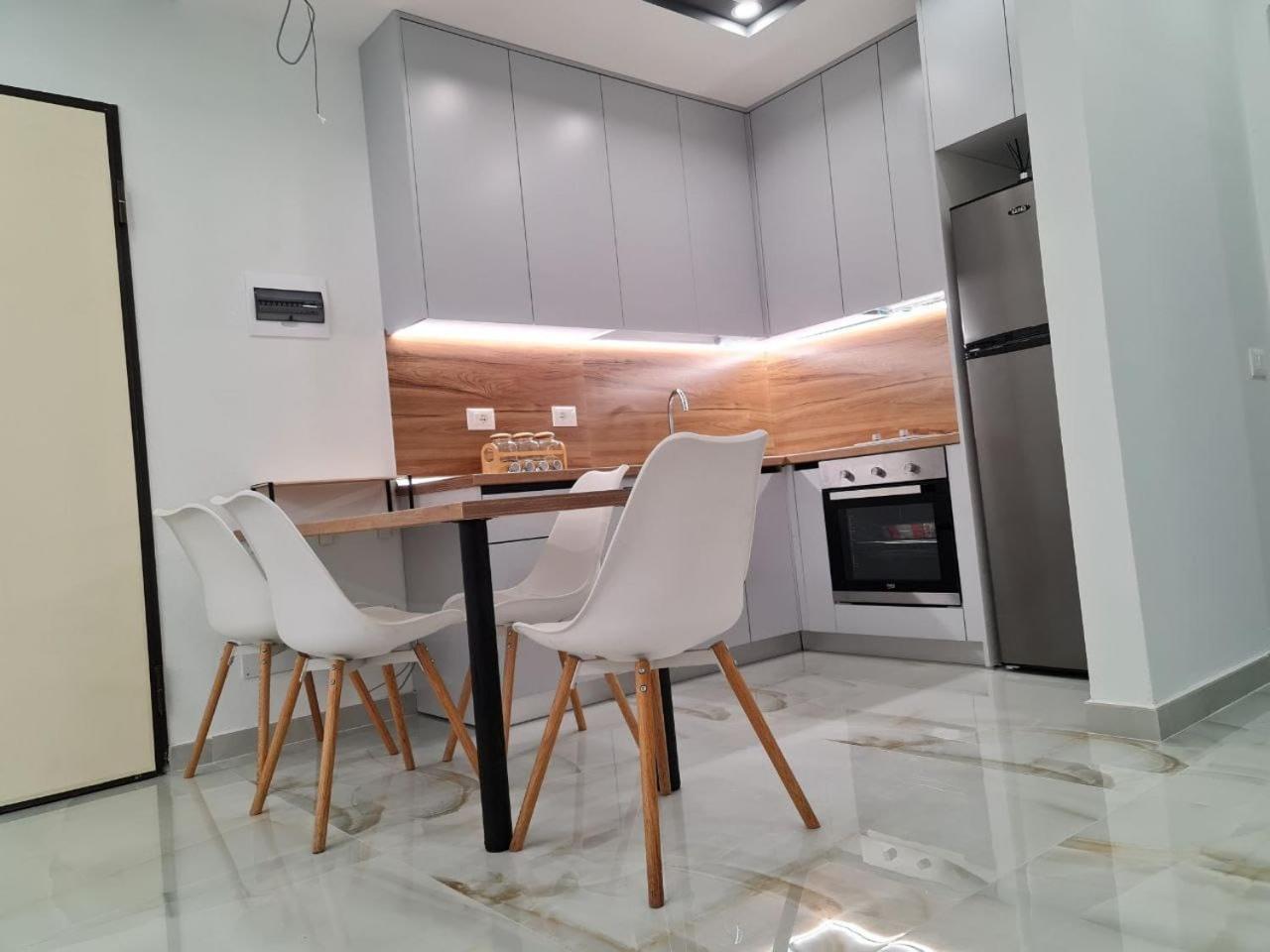 Alvi apartment