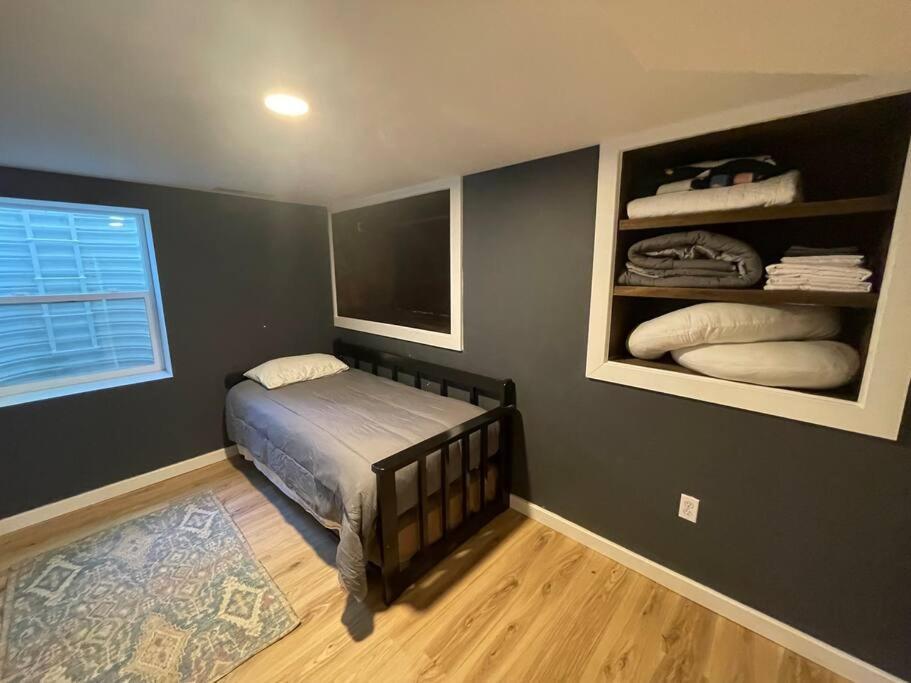 Quaint house in the heart of Idaho Falls view 4