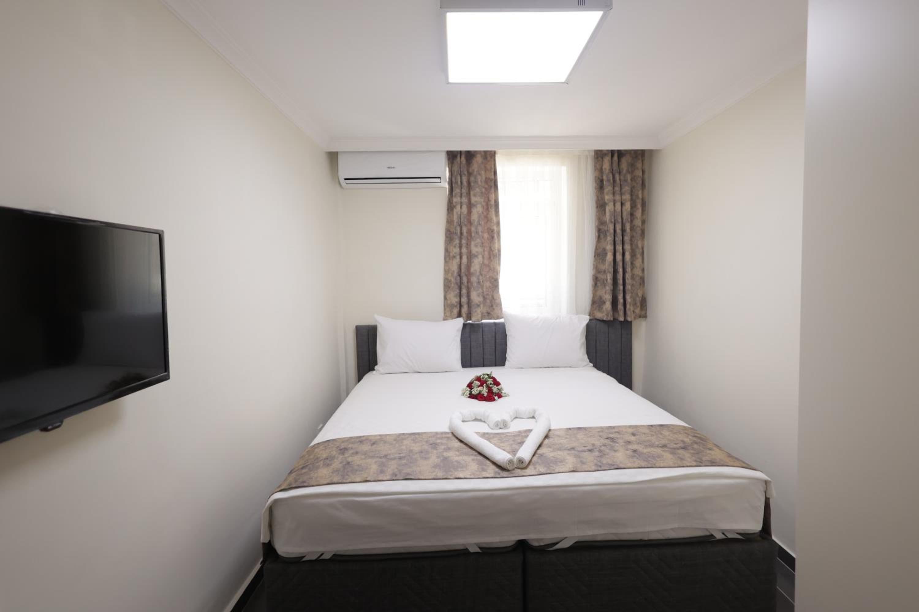 Bonita Apart - Image 9