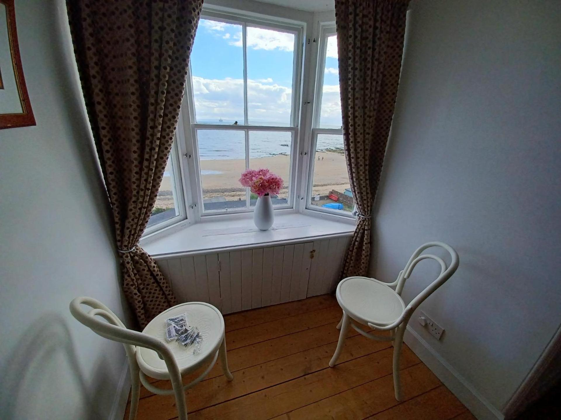 Beachhaven116 Lovely beachside house Lower Largo view 3