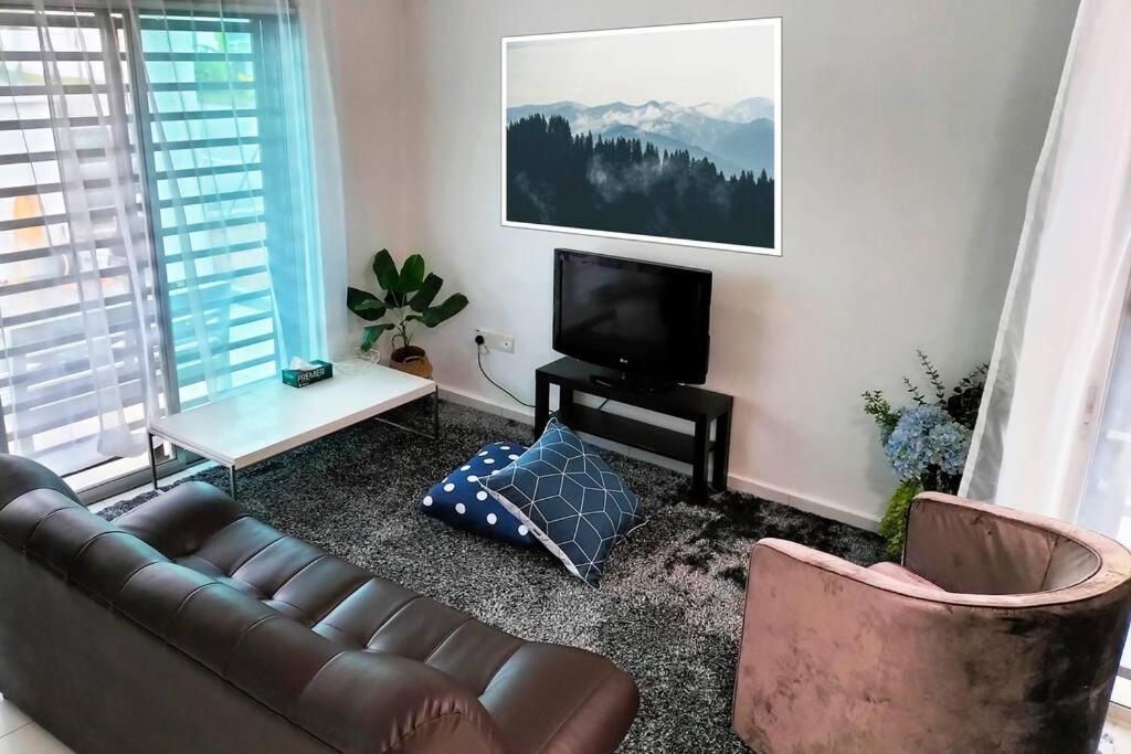 IRIS 55 Corner Lot House Malay Only With Wi-Fi
