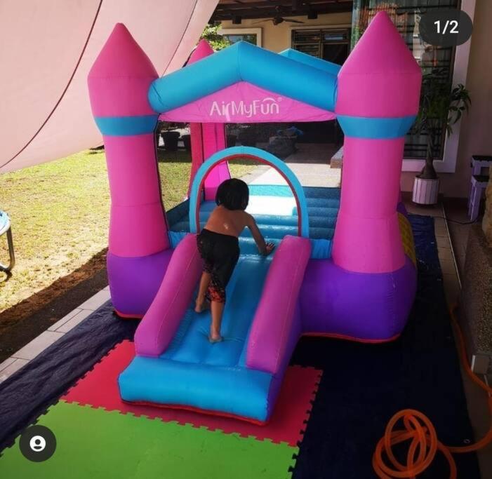 IRIS 55 Corner Lot House Malay Only With Wi-Fi