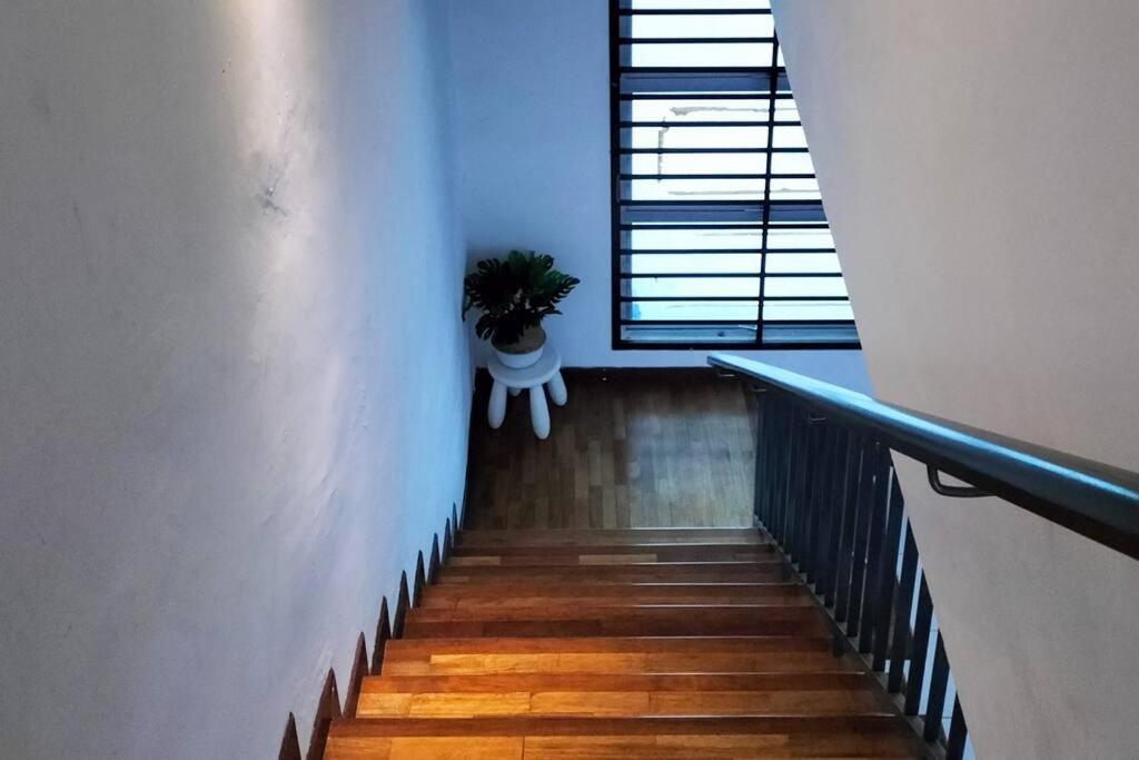 IRIS 55 Corner Lot House Malay Only With Wi-Fi