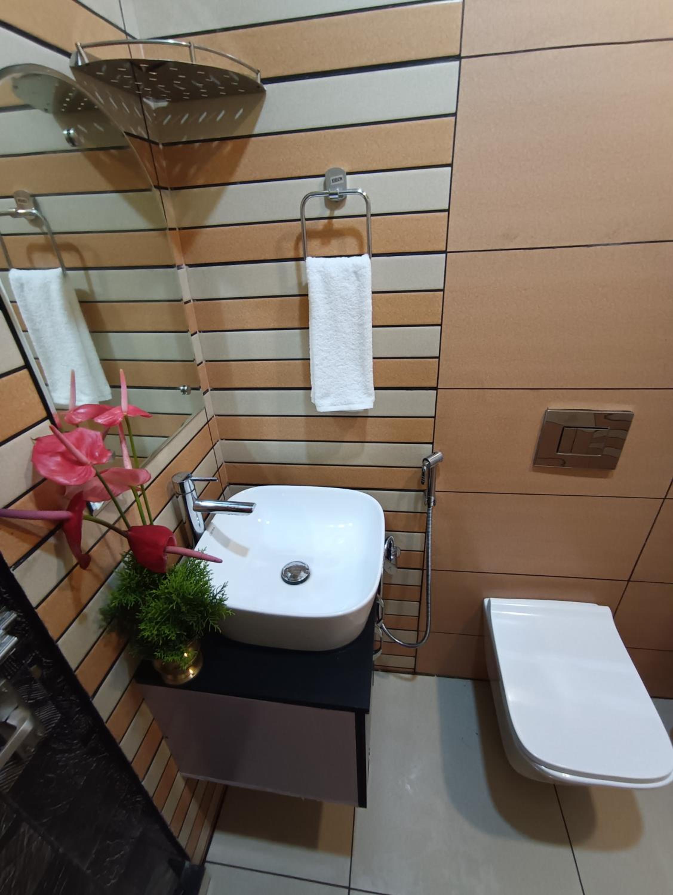 Golden Peak Estate Homestay