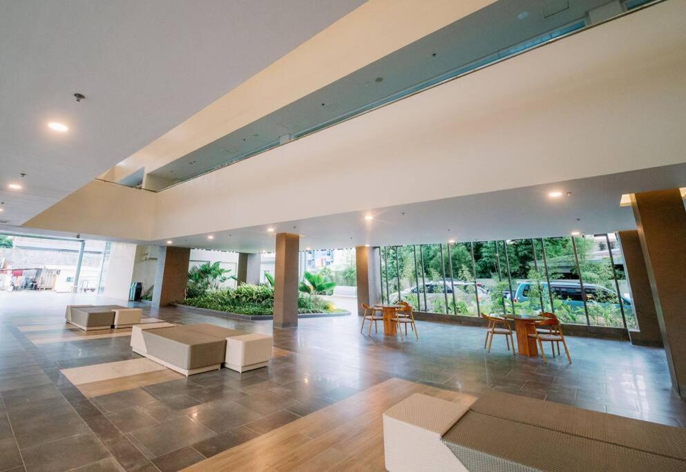 DC Condo Home @ Mesatierra Garden Residences view 3